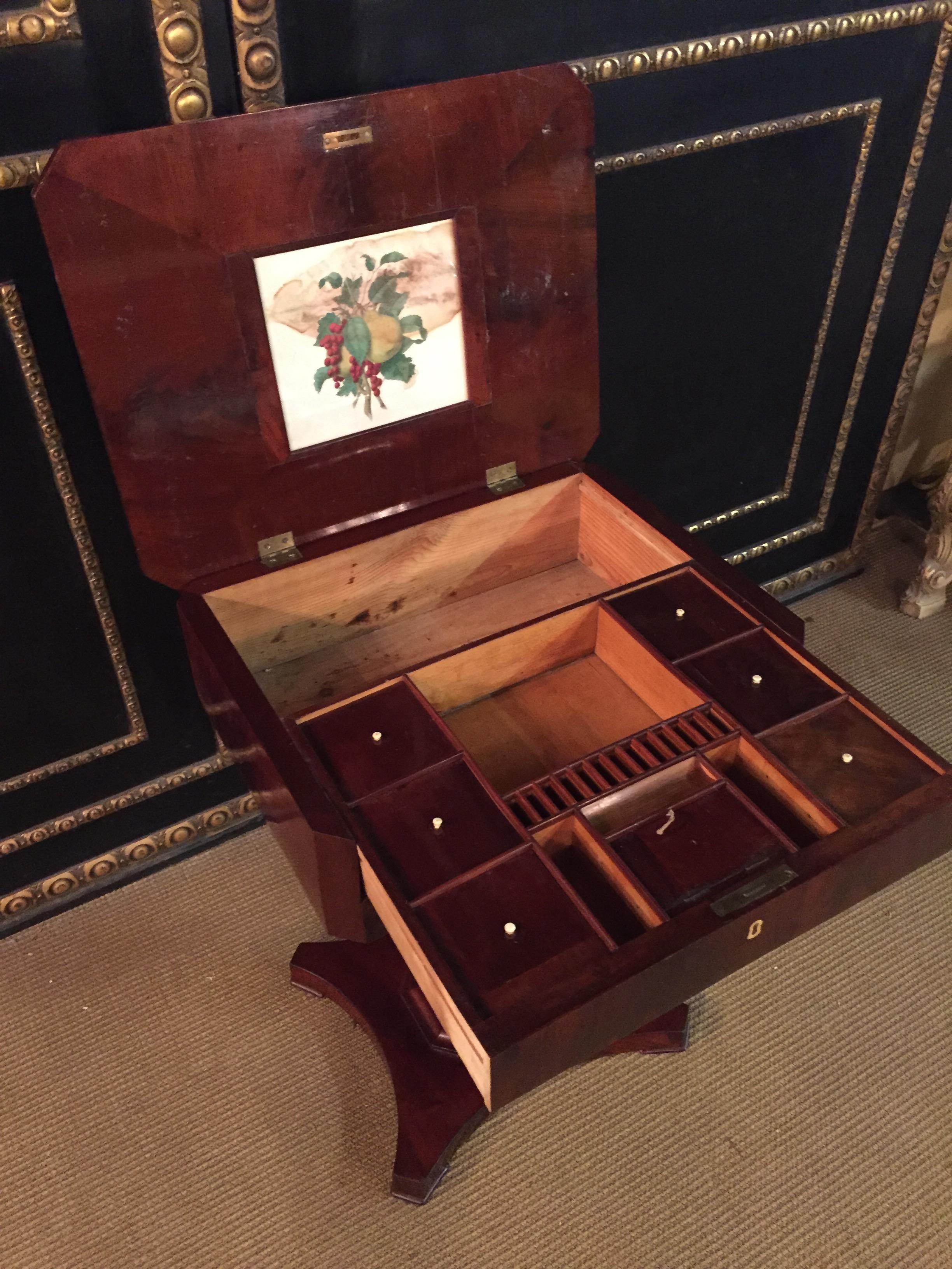 Original Biedermeier Sewing Table Mahogany, circa 1825 For Sale 1