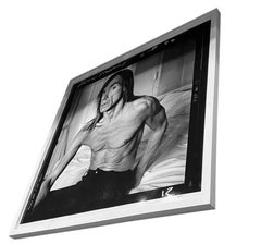 Fotografía original en blanco y negro de Iggy Pop por el fotógrafo John Stoddart
