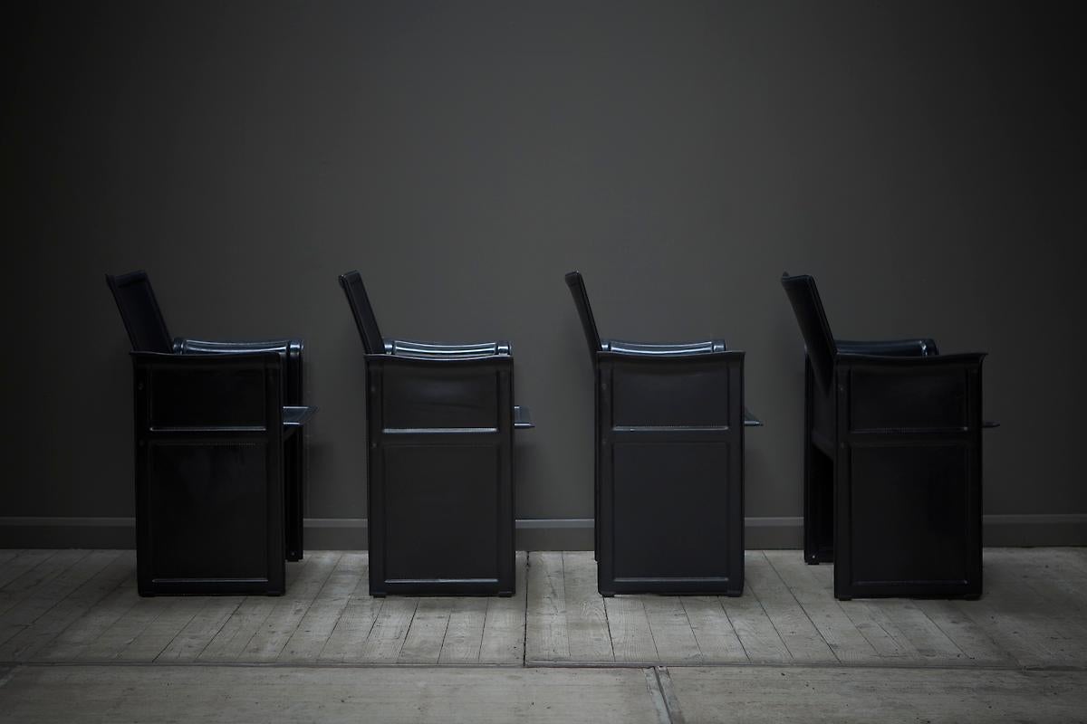 Original Black Leather Dining Chair by Tito Agnoli for Matteo Grassi For Sale 4