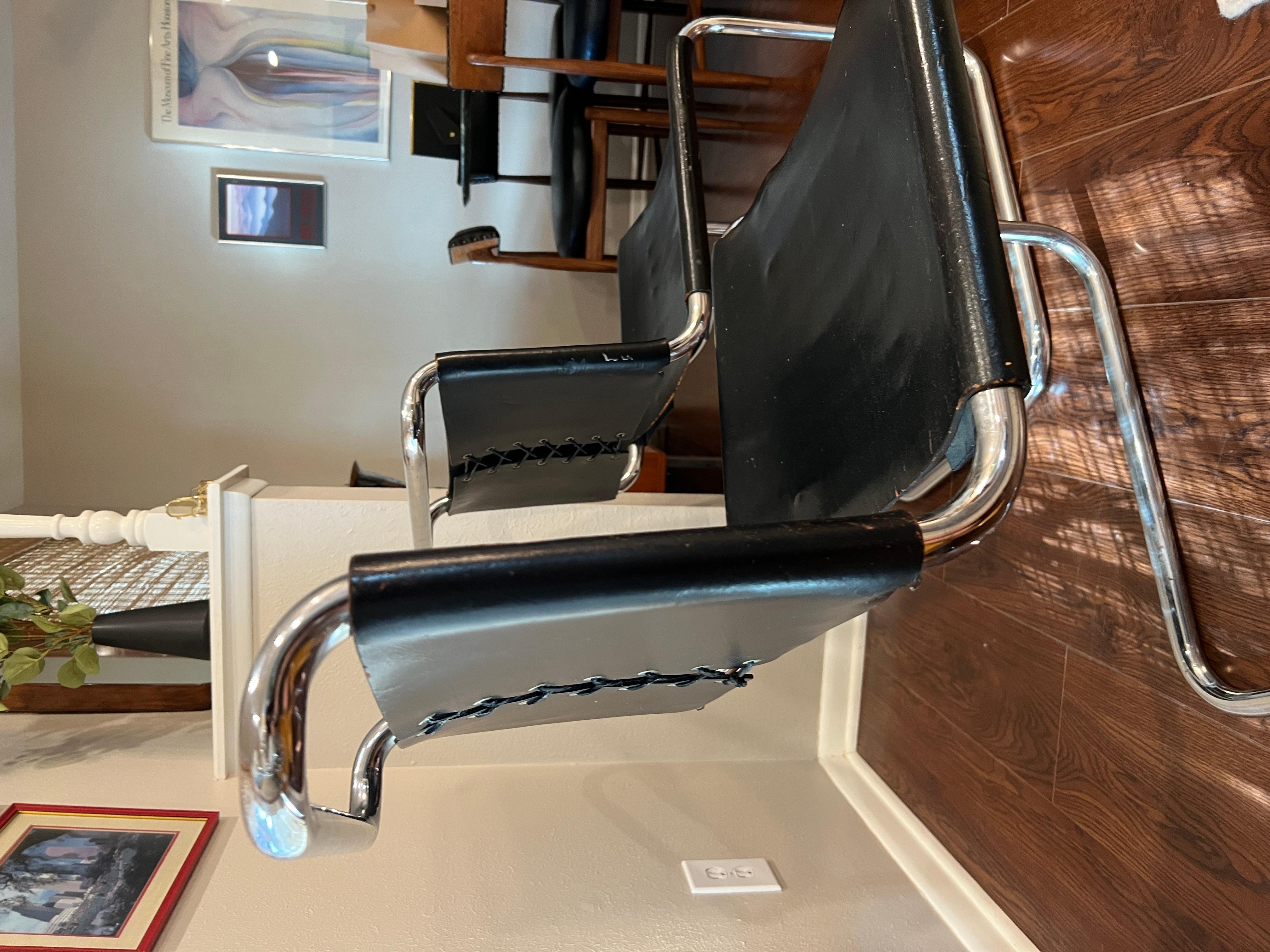Original Black Leather Pair of Gavina B33 Chairs by Marcel Breuer with Corset In Good Condition For Sale In Houston, TX