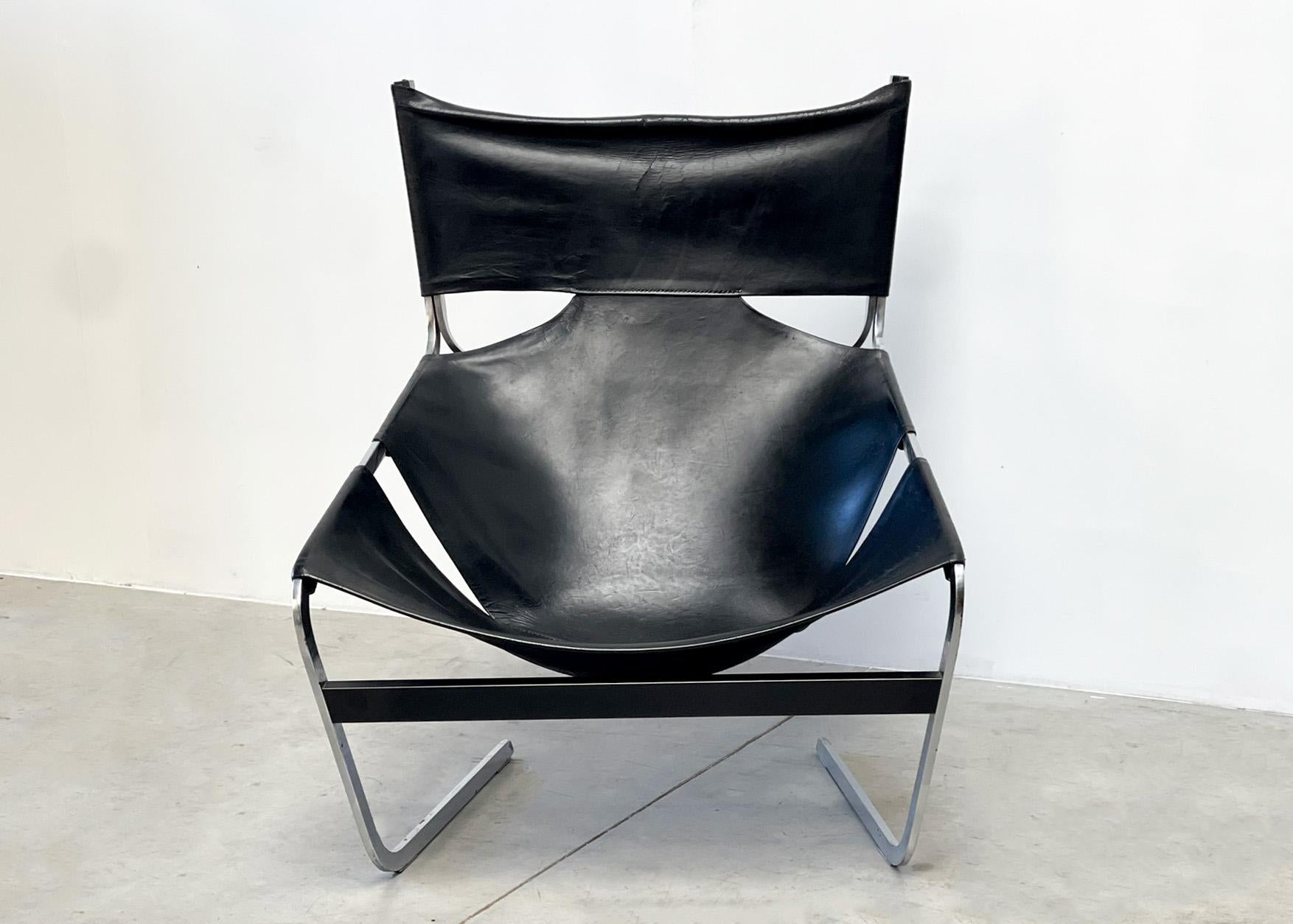 European Original Black Leather Pierre Paulin F444 Lounge Chair
