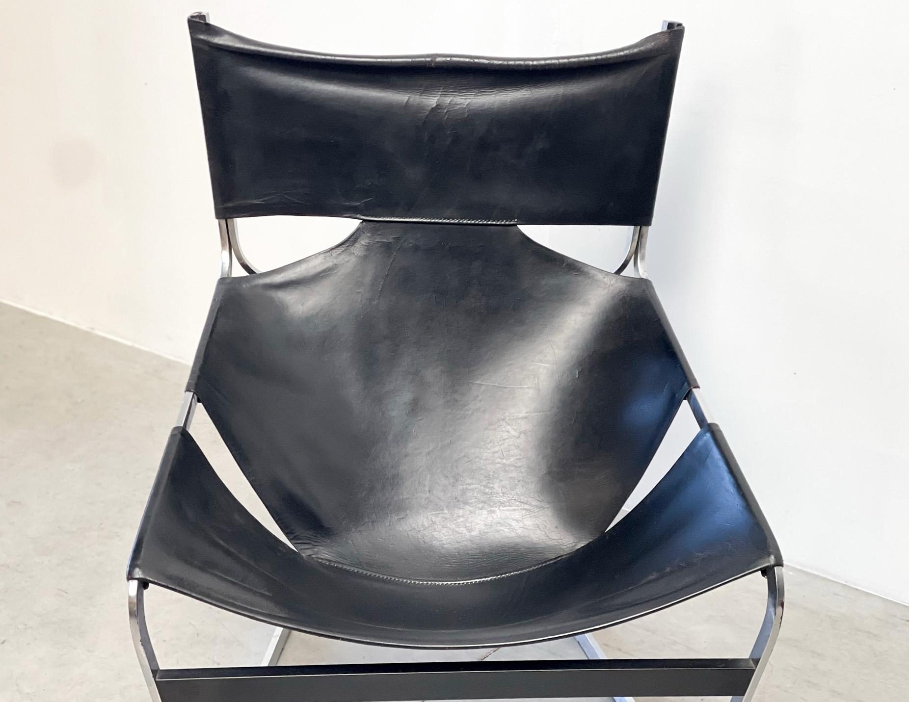 Mid-20th Century Original Black Leather Pierre Paulin F444 Lounge Chair