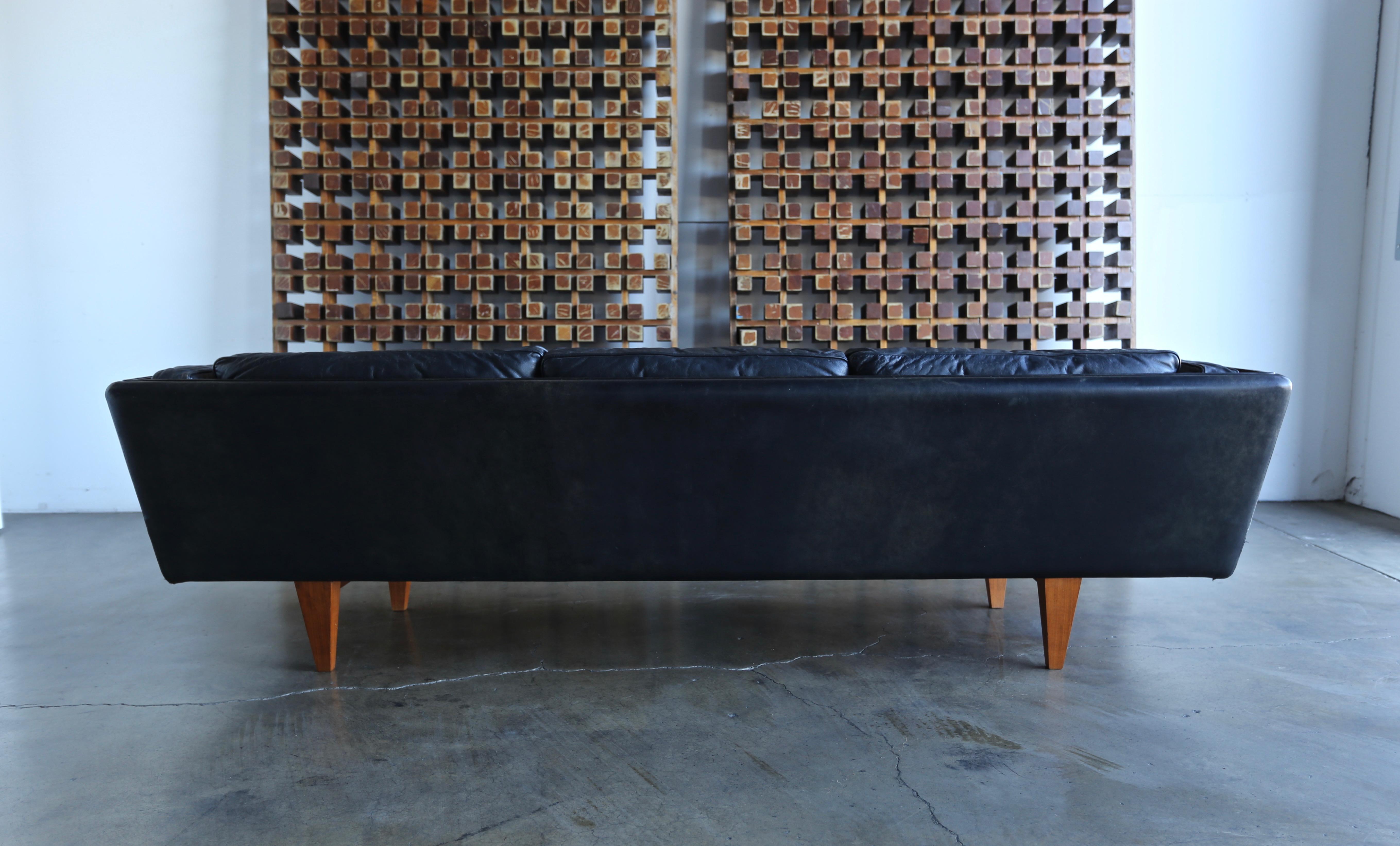 Danish Original Black Leather Sofa by Illum Wikkelsø