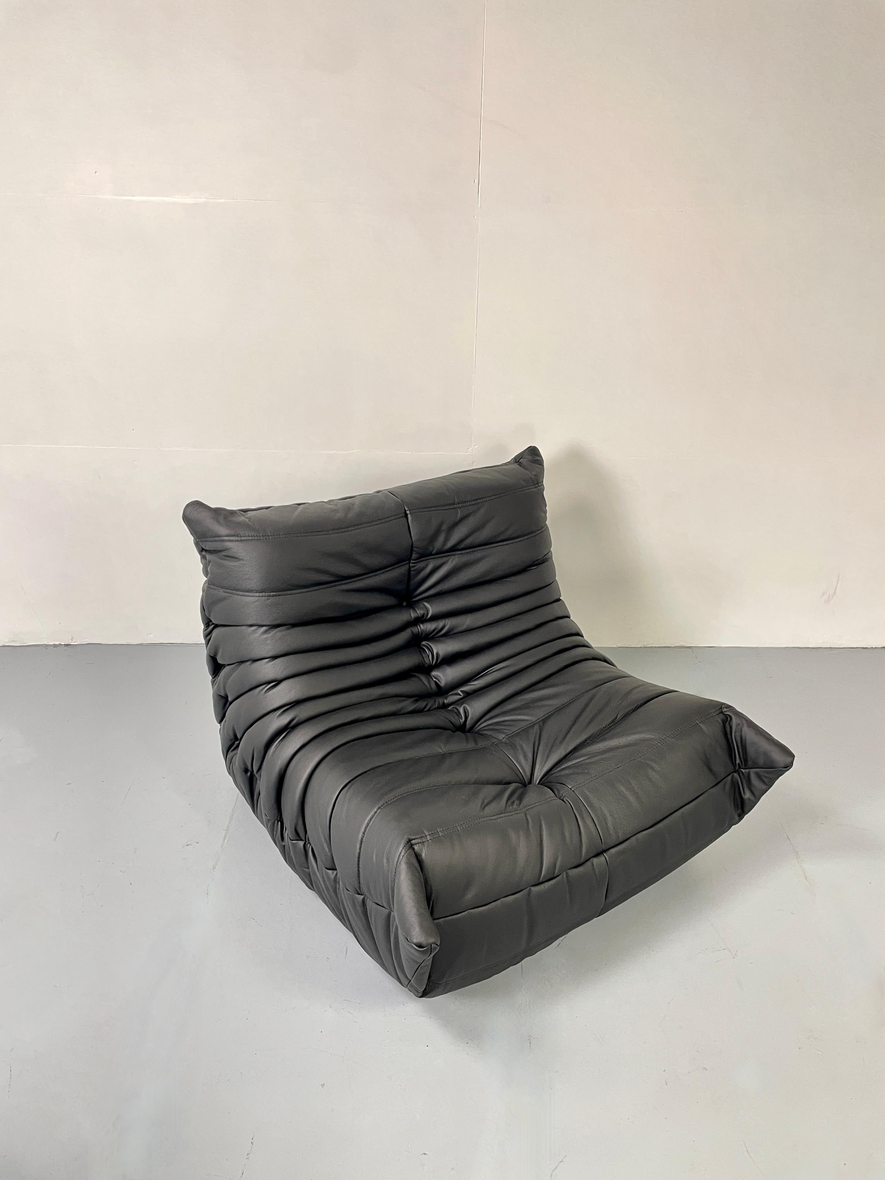 Original Black Leather Togo Sofa 5 Pieces by Michel Ducaroy for Ligne Roset In Excellent Condition In Alsdorf, NW