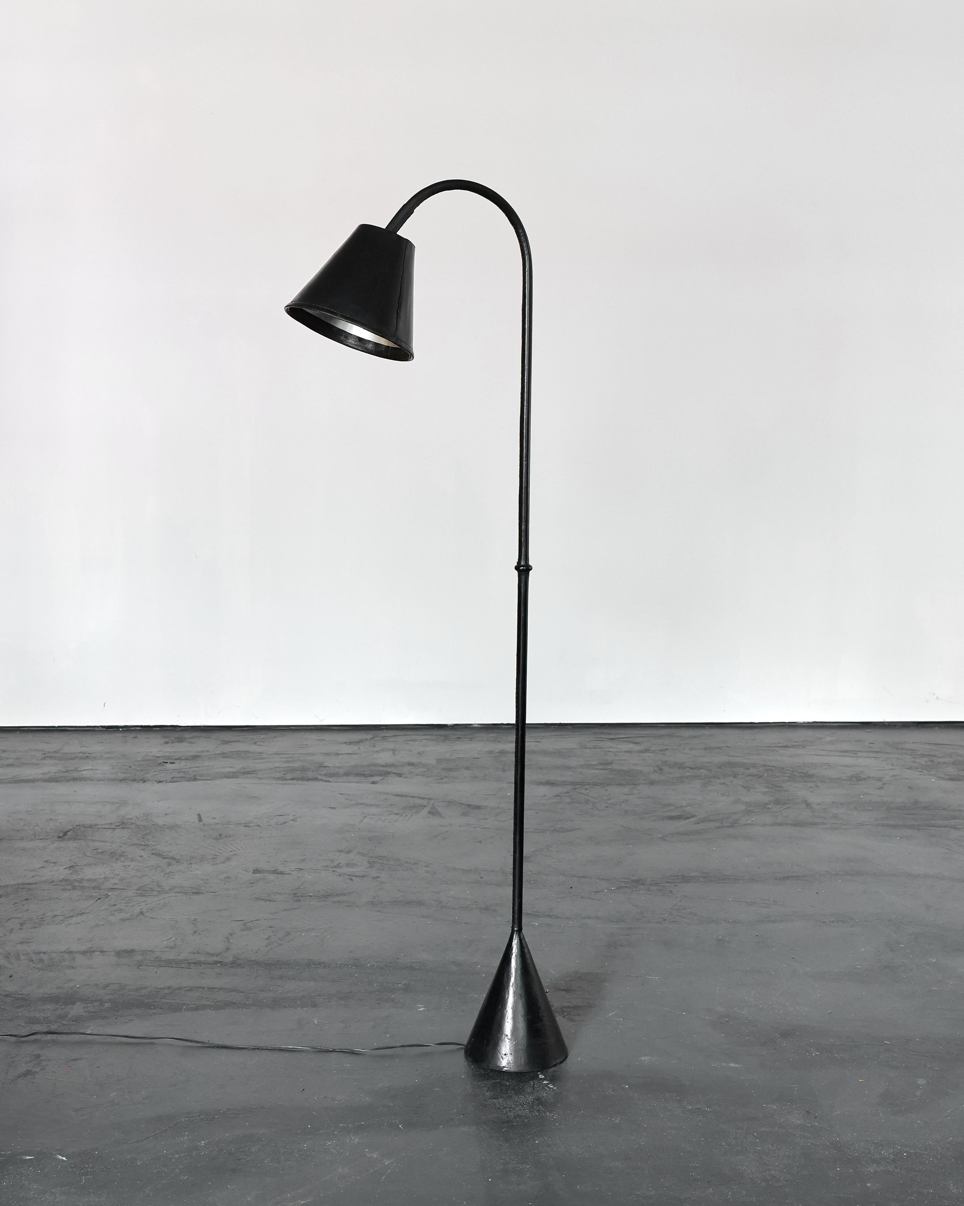 Original Black Leather Valenti Standard Lamp In Good Condition For Sale In London, GB