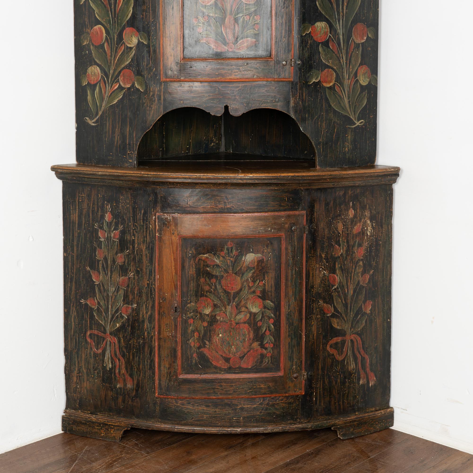 Original Black Painted Corner Cupboard Cabinet, Sweden dated 1818 In Good Condition For Sale In Round Top, TX