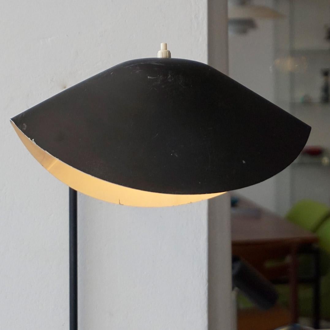 Original Lámpara de Pared de un Brazo Negra  por Serge Mouille en venta 4