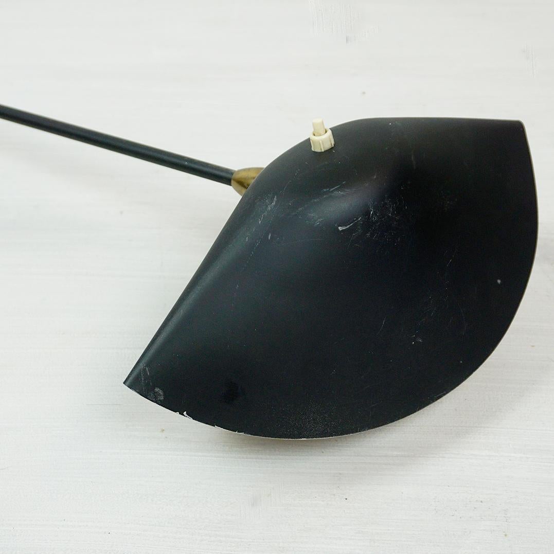 Original Lámpara de Pared de un Brazo Negra  por Serge Mouille Aluminio en venta