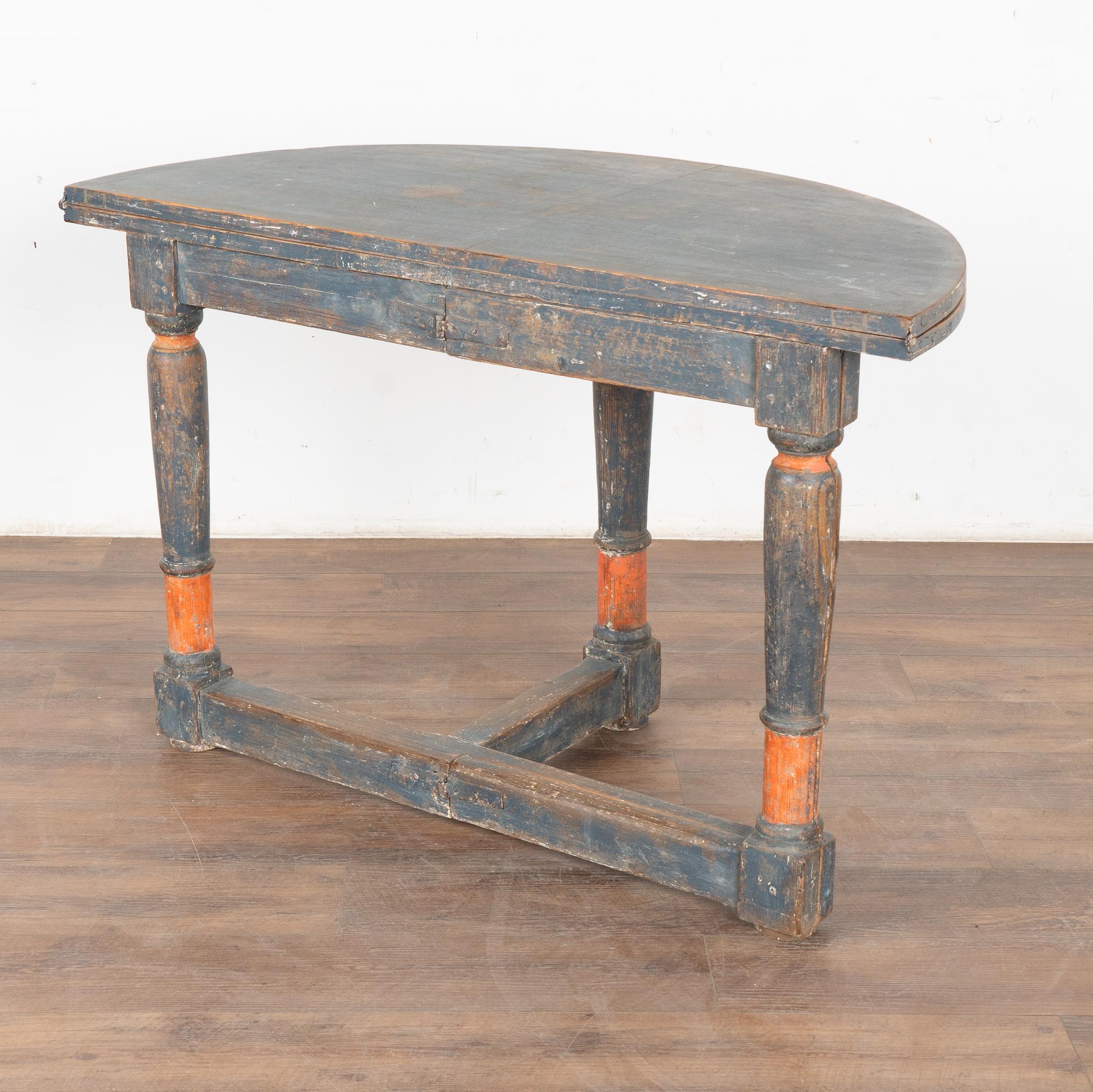 Country Original Blue and Red Painted Drop Leaf Table, Sweden circa 1840-60