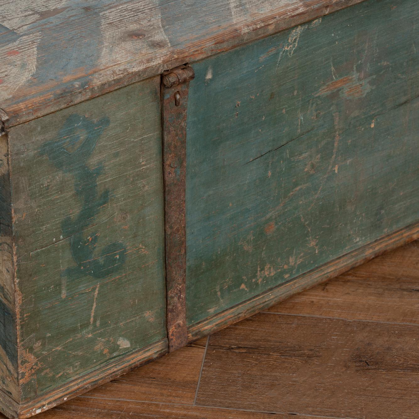 Original Blue and White Painted Flat Top Trunk, Sweden, Dated 1790 9