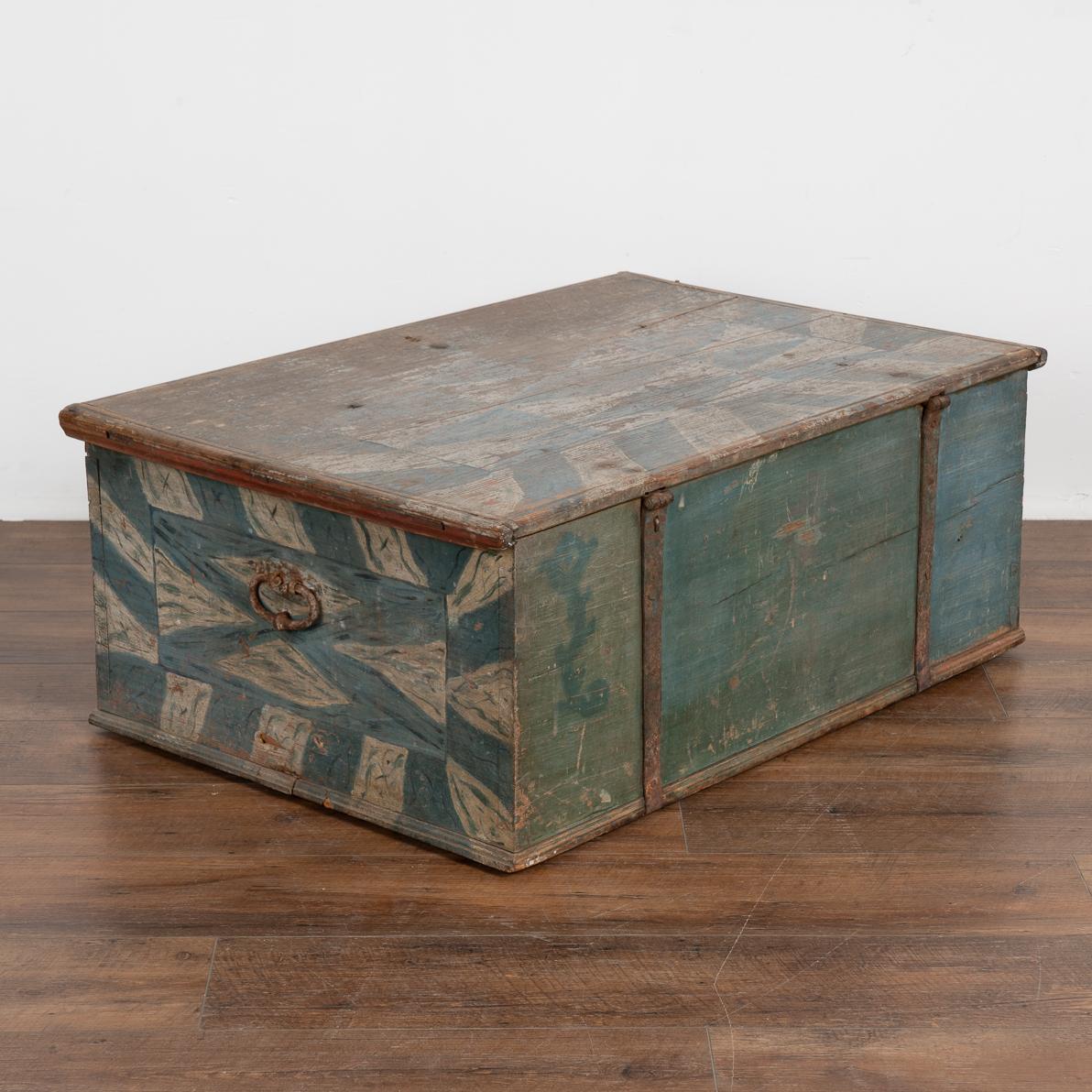 Original Blue and White Painted Flat Top Trunk, Sweden, Dated 1790 10