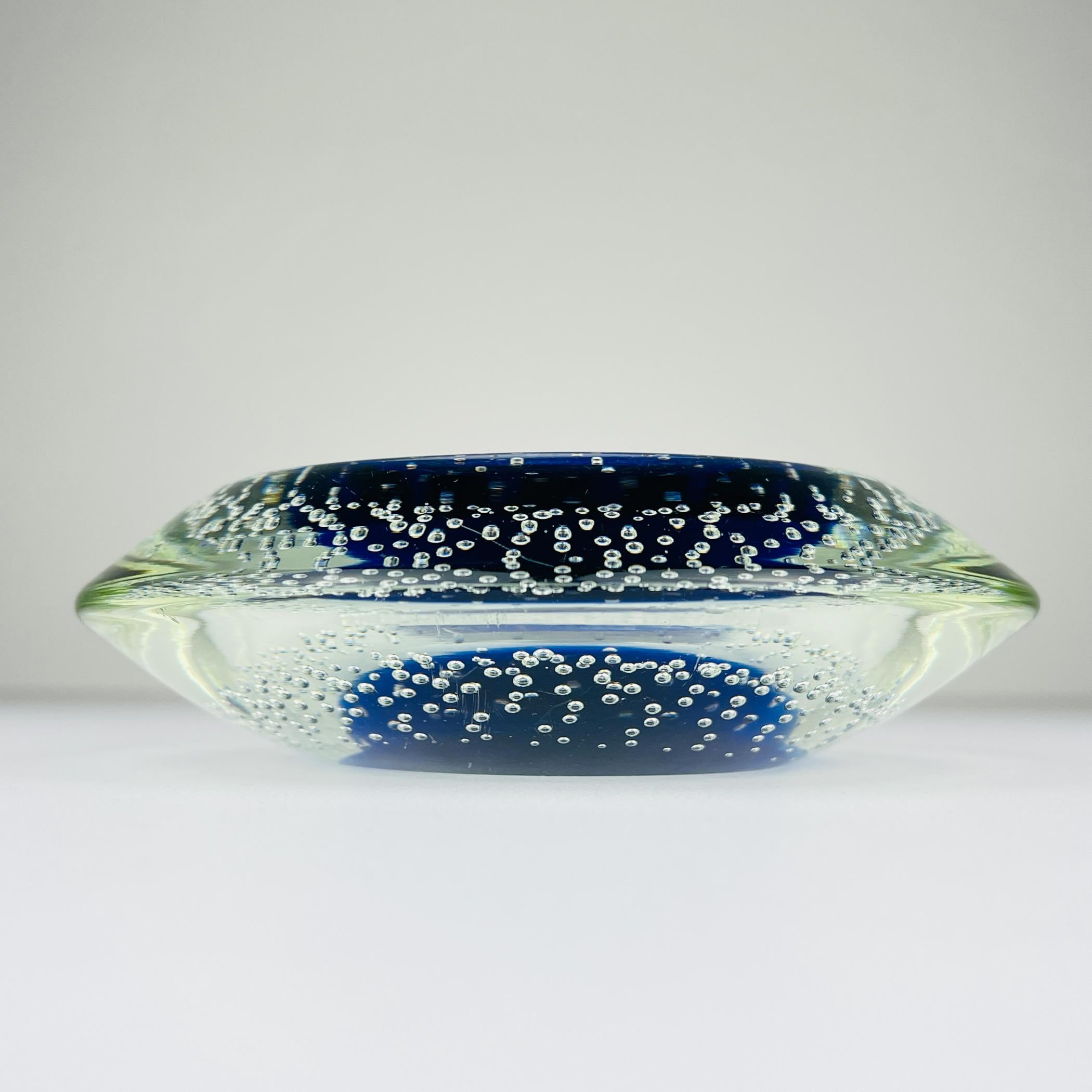Posacenere originale in vetro di Murano blu, Italia, anni '80 3