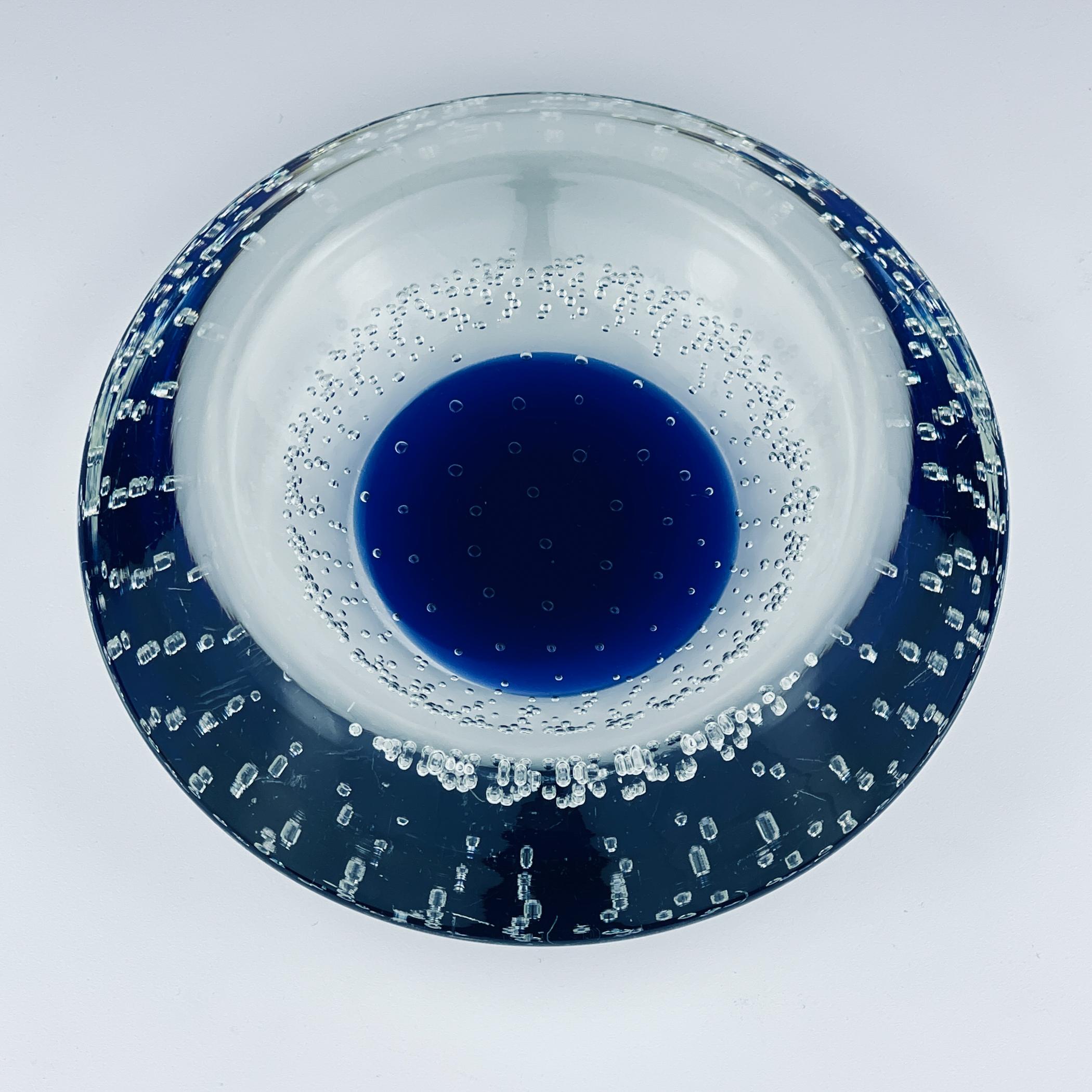 Mid-Century moderno Posacenere originale in vetro di Murano blu, Italia, anni '80