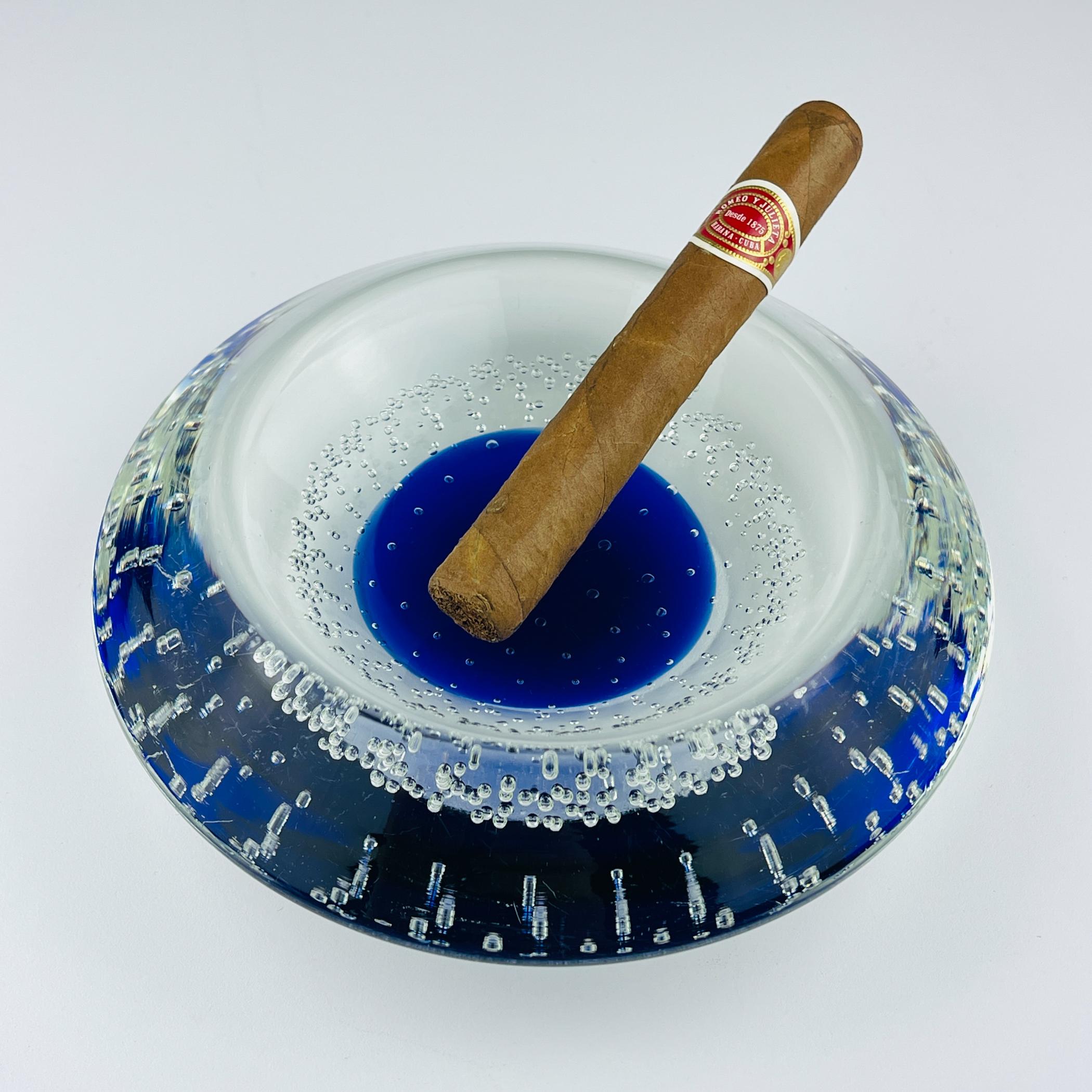 Posacenere originale in vetro di Murano blu, Italia, anni '80 2