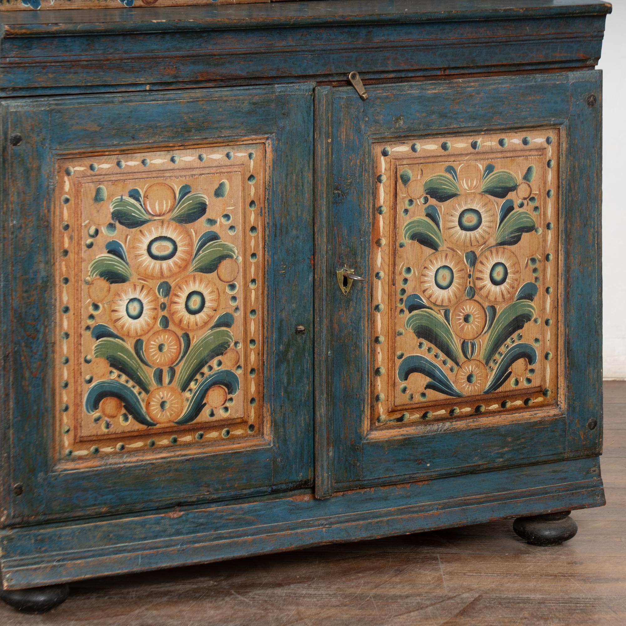 Armadio Dalarna originale dipinto di blu proveniente dalla Svezia e datato 1845 in vendita 8