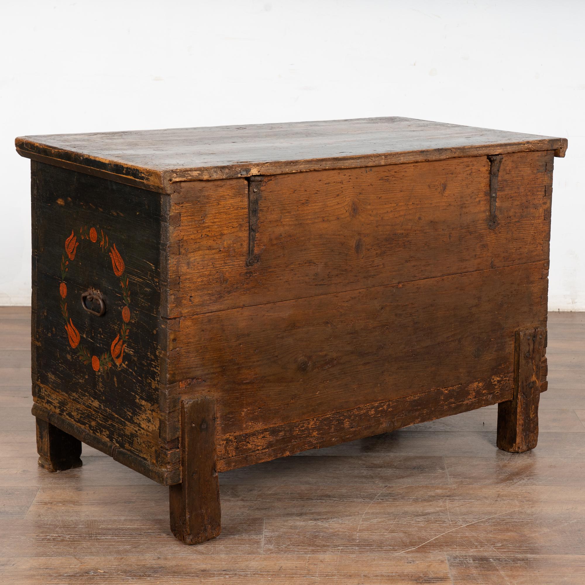 Malle originale en pin peint en bleu datant de 1880 en vente 10