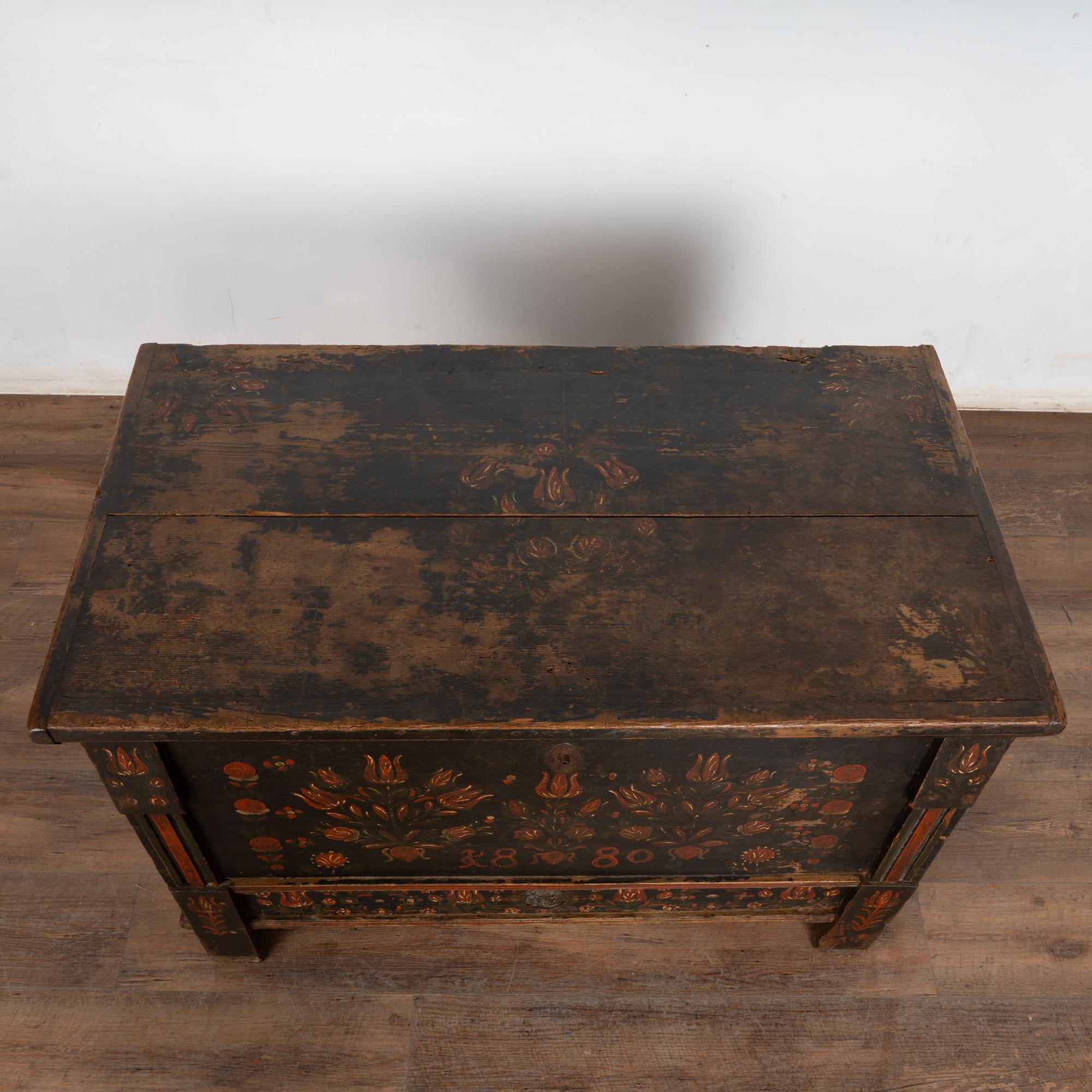 XIXe siècle Malle originale en pin peint en bleu datant de 1880 en vente