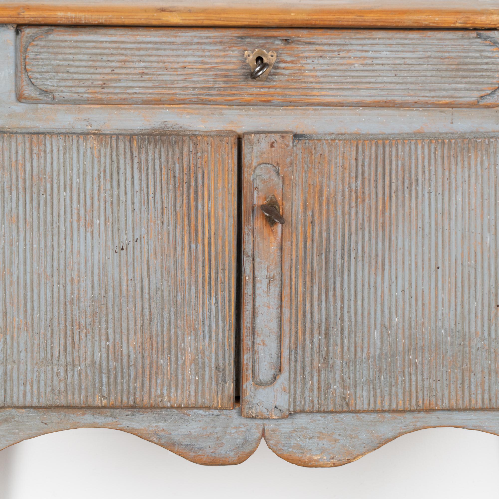Original Blue Painted Small Cabinet or Nightstand, Sweden circa 1860-80 For Sale 1
