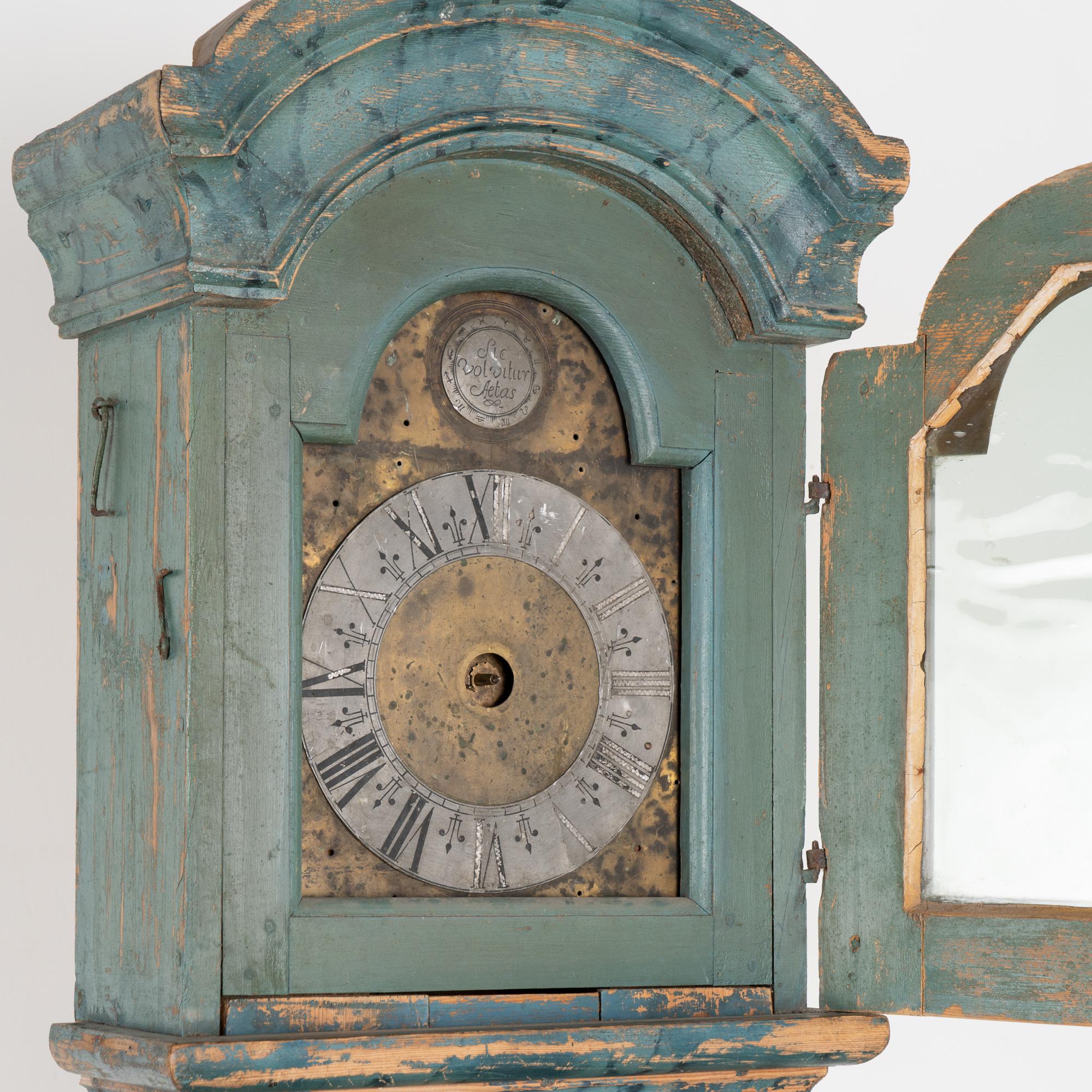 Original Blue Painted Swedish Mora Grandfather Clock, circa 1800-20 In Good Condition For Sale In Round Top, TX