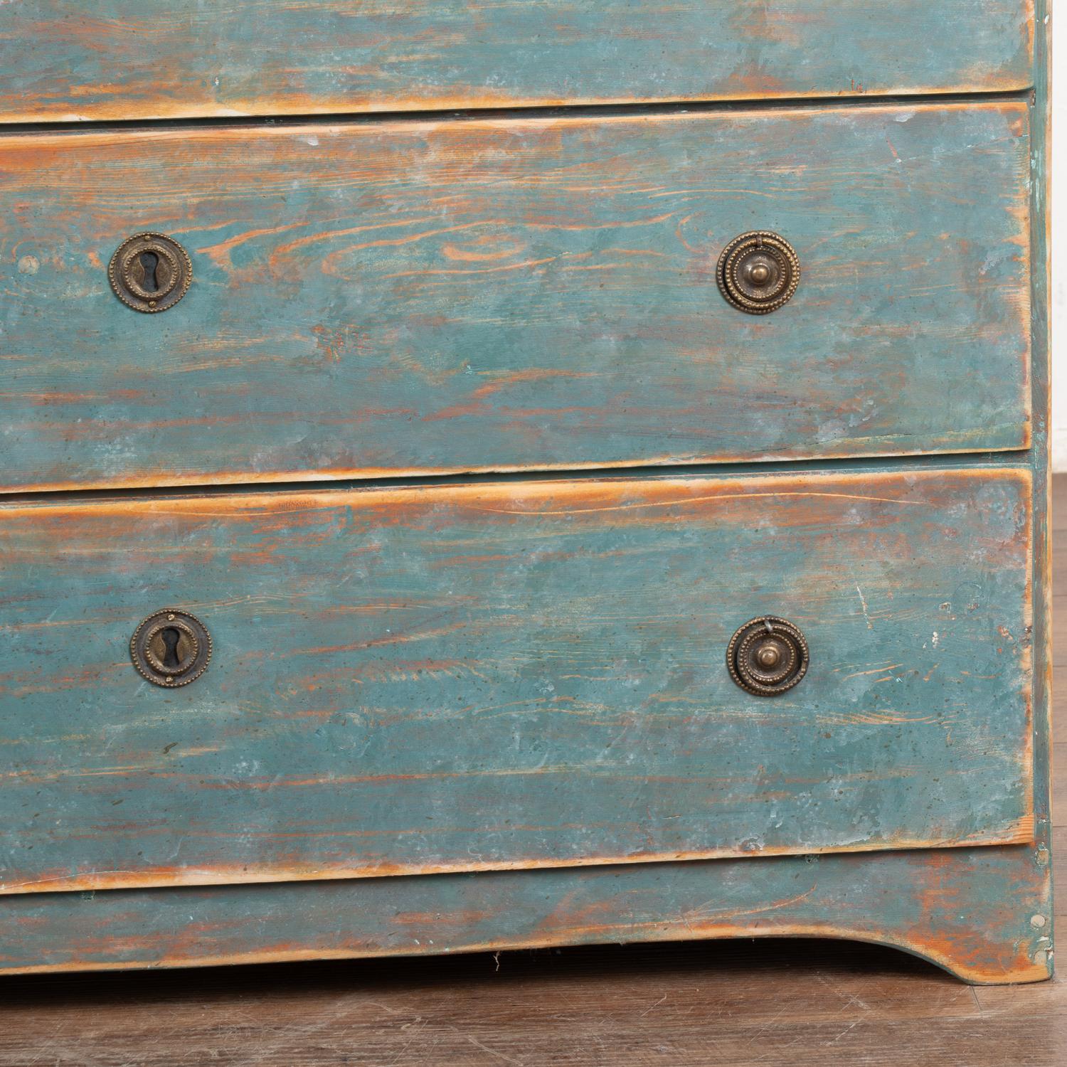 Original Blue Painted Swedish Pine Chest of drawers, circa 1800-20 8