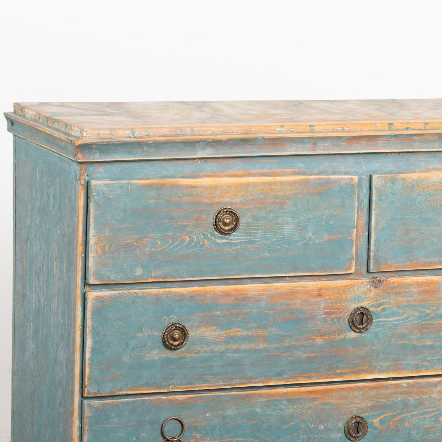 Original Blue Painted Swedish Pine Chest of drawers, circa 1800-20 2