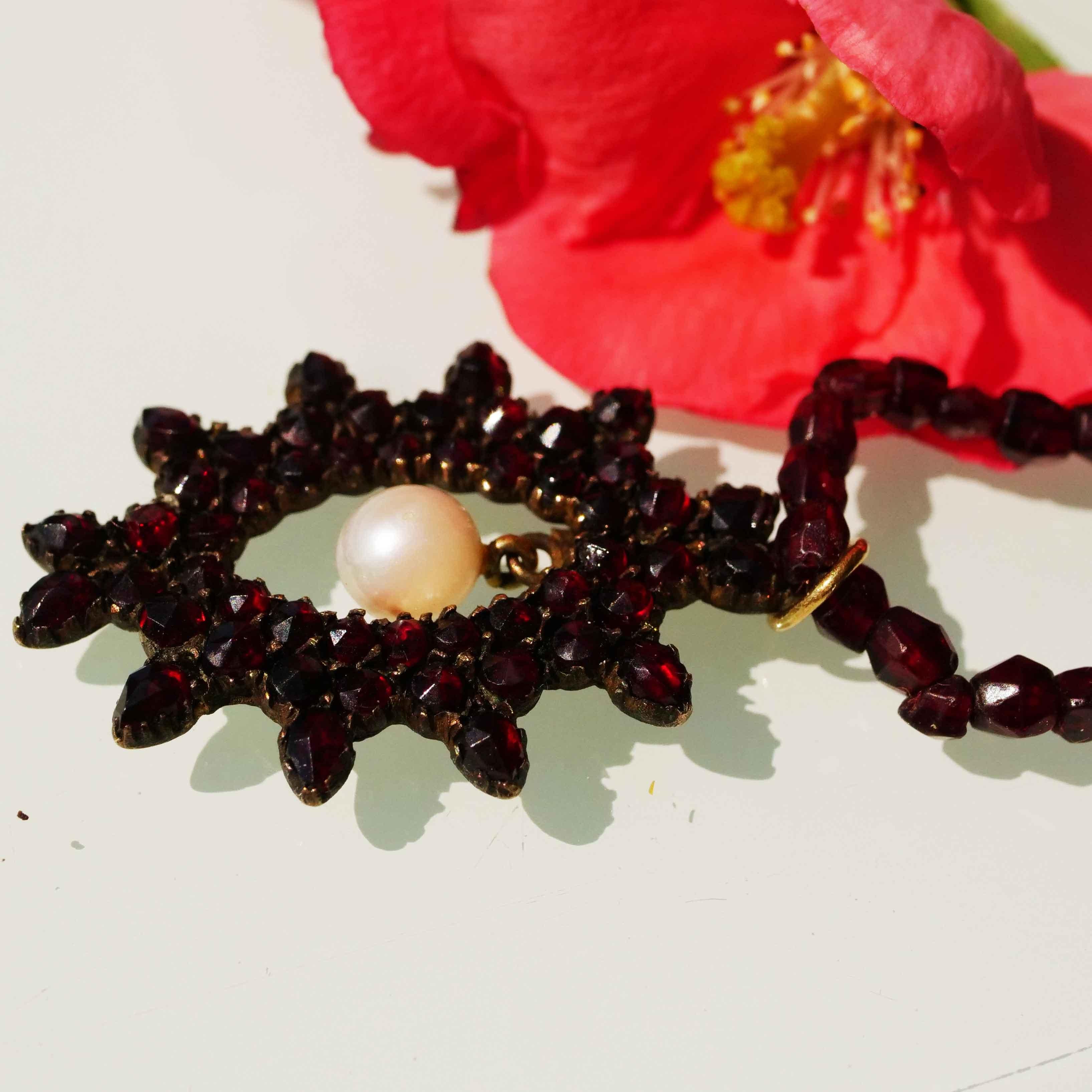 Original Bohemian Garnet Pendant 1860-1890 Tombak Czech Republic Carbuncle Stone For Sale 4