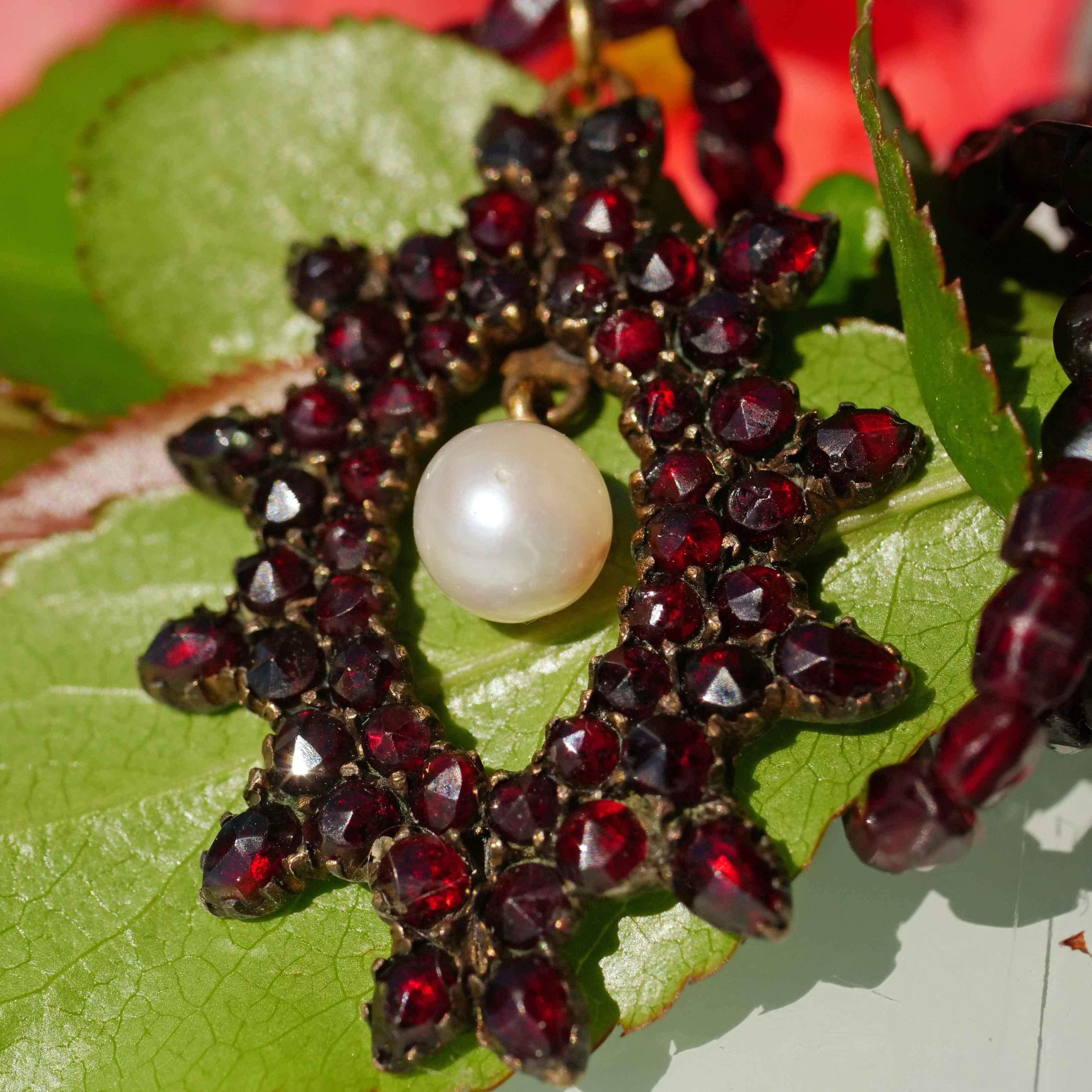 Original Bohemian Garnet Pendant 1860-1890 Tombak Czech Republic Carbuncle Stone For Sale 6