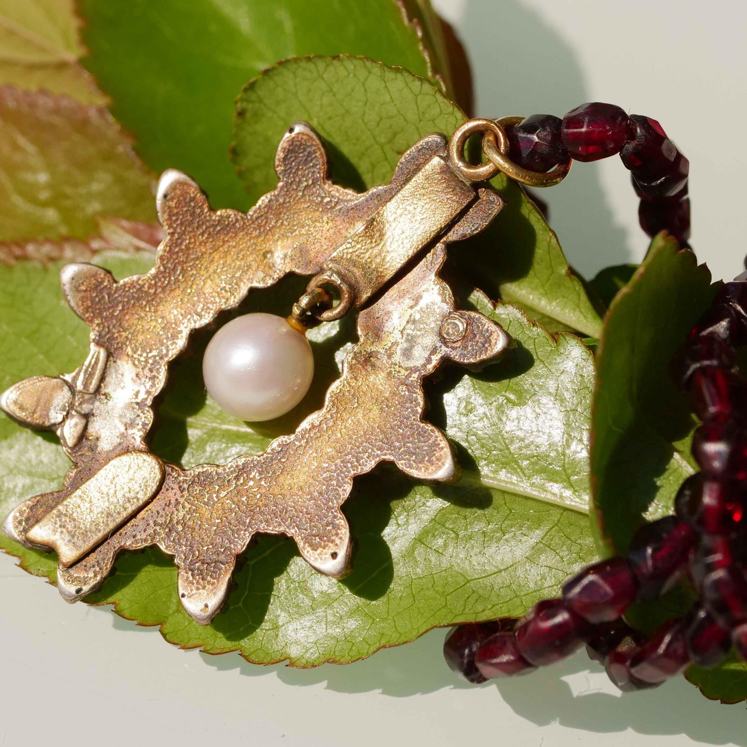 Original Bohemian Garnet Pendant 1860-1890 Tombak Czech Republic Carbuncle Stone For Sale 8