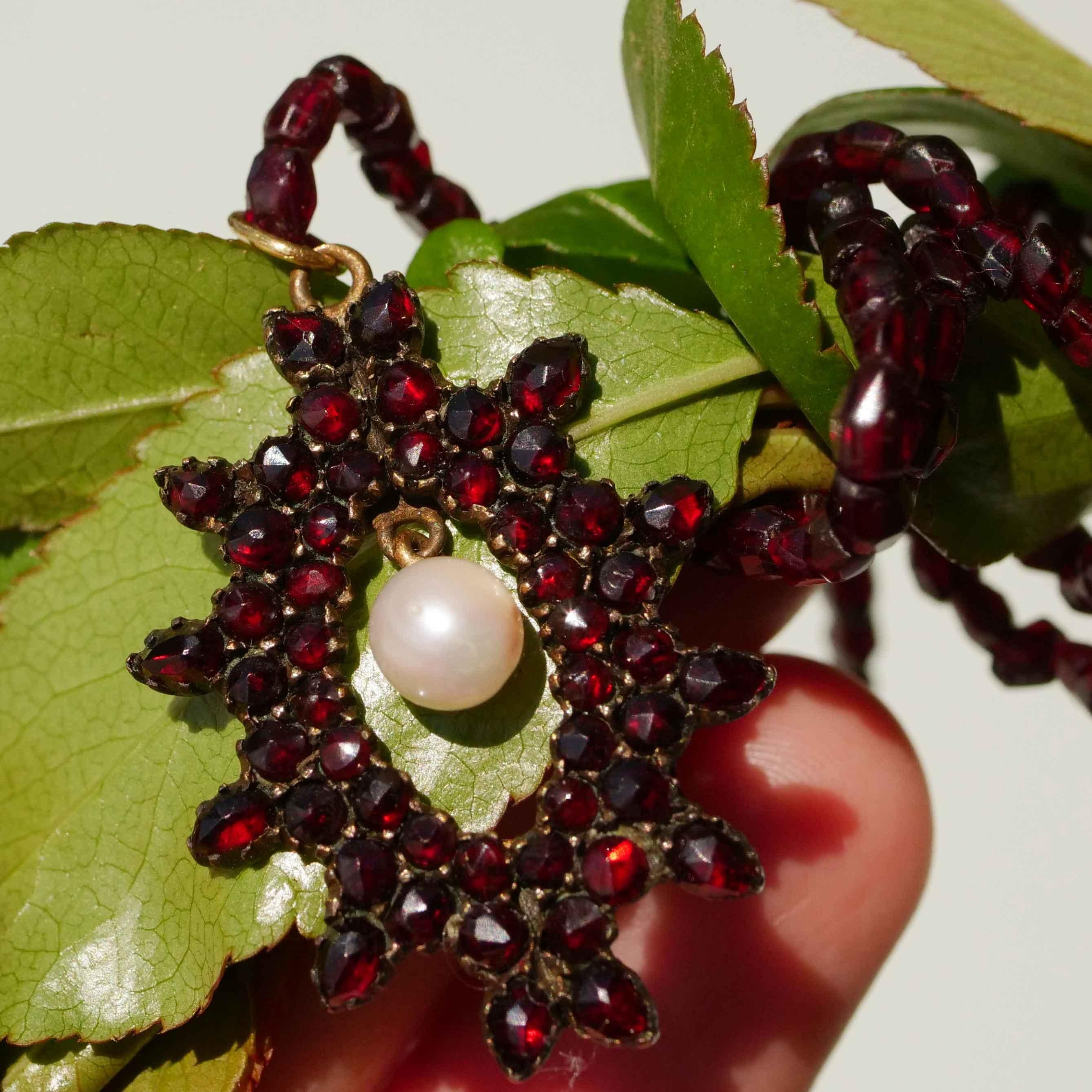 Original Bohemian Garnet Pendant 1860-1890 Tombak Czech Republic Carbuncle Stone For Sale 9