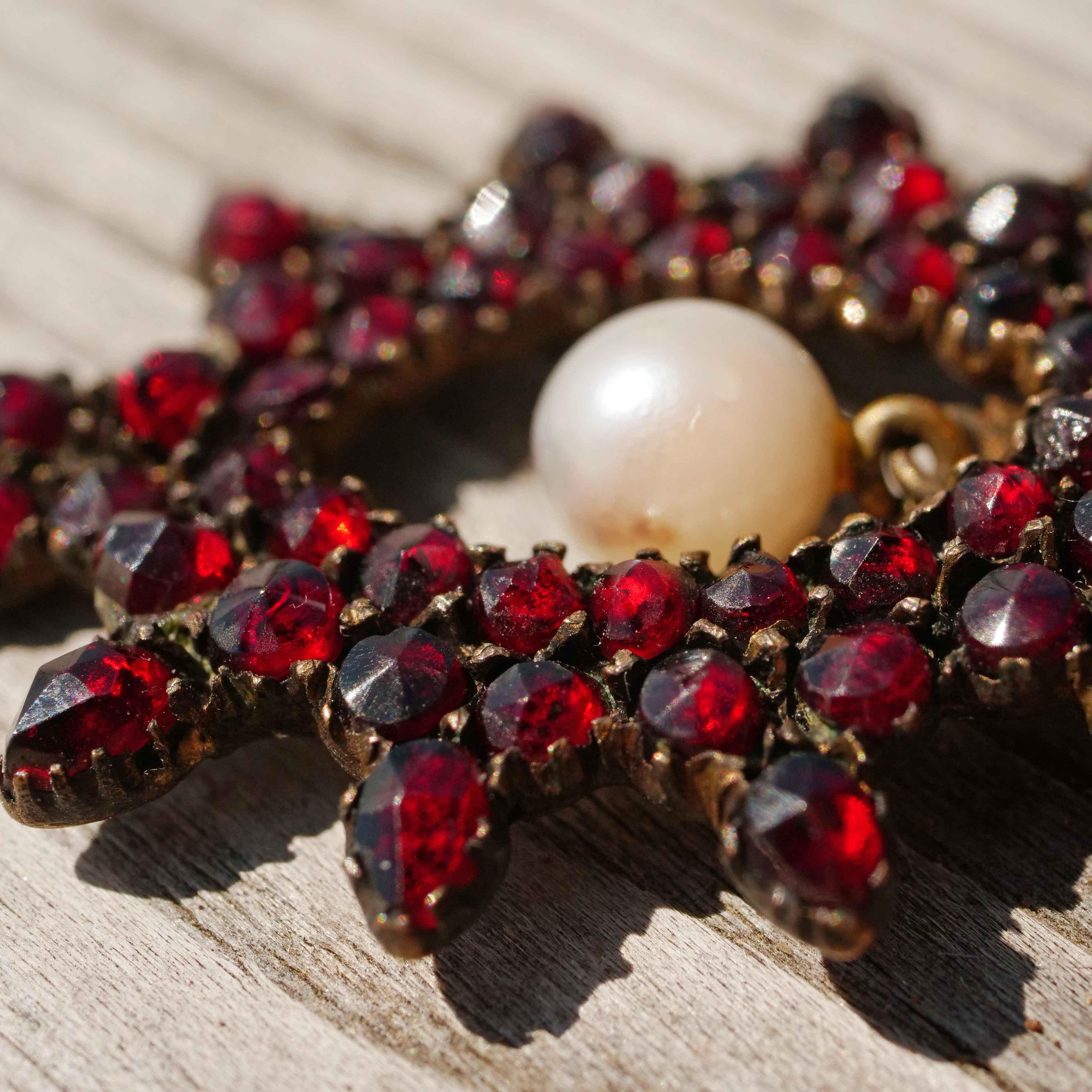 Women's or Men's Original Bohemian Garnet Pendant 1860-1890 Tombak Czech Republic Carbuncle Stone For Sale