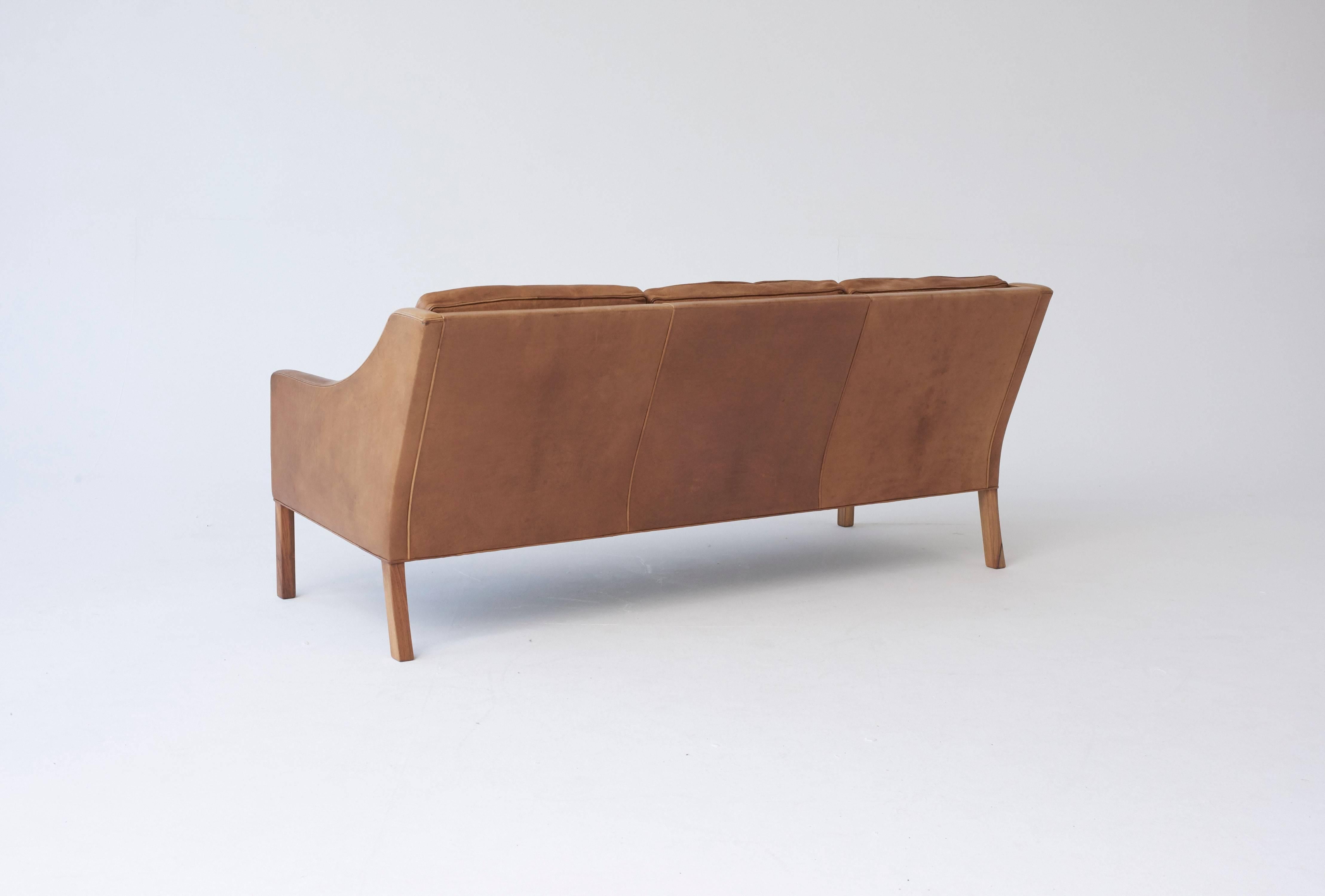 20th Century Original Borge Mogensen 2209 Sofa in Patinated Tan Leather, Denmark, 1960s-1970s