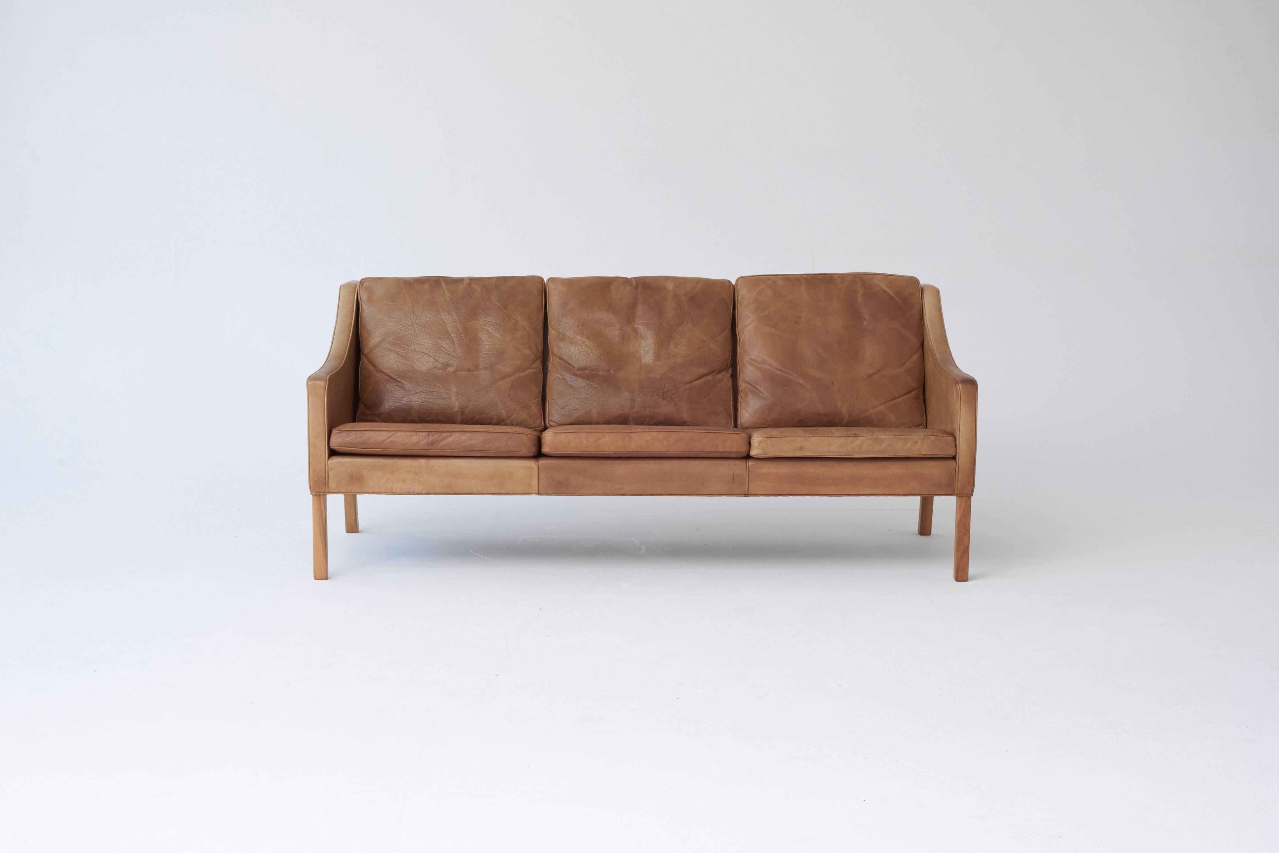 Original Borge Mogensen 2209 Sofa in Patinated Tan Leather, Denmark, 1960s-1970s 1