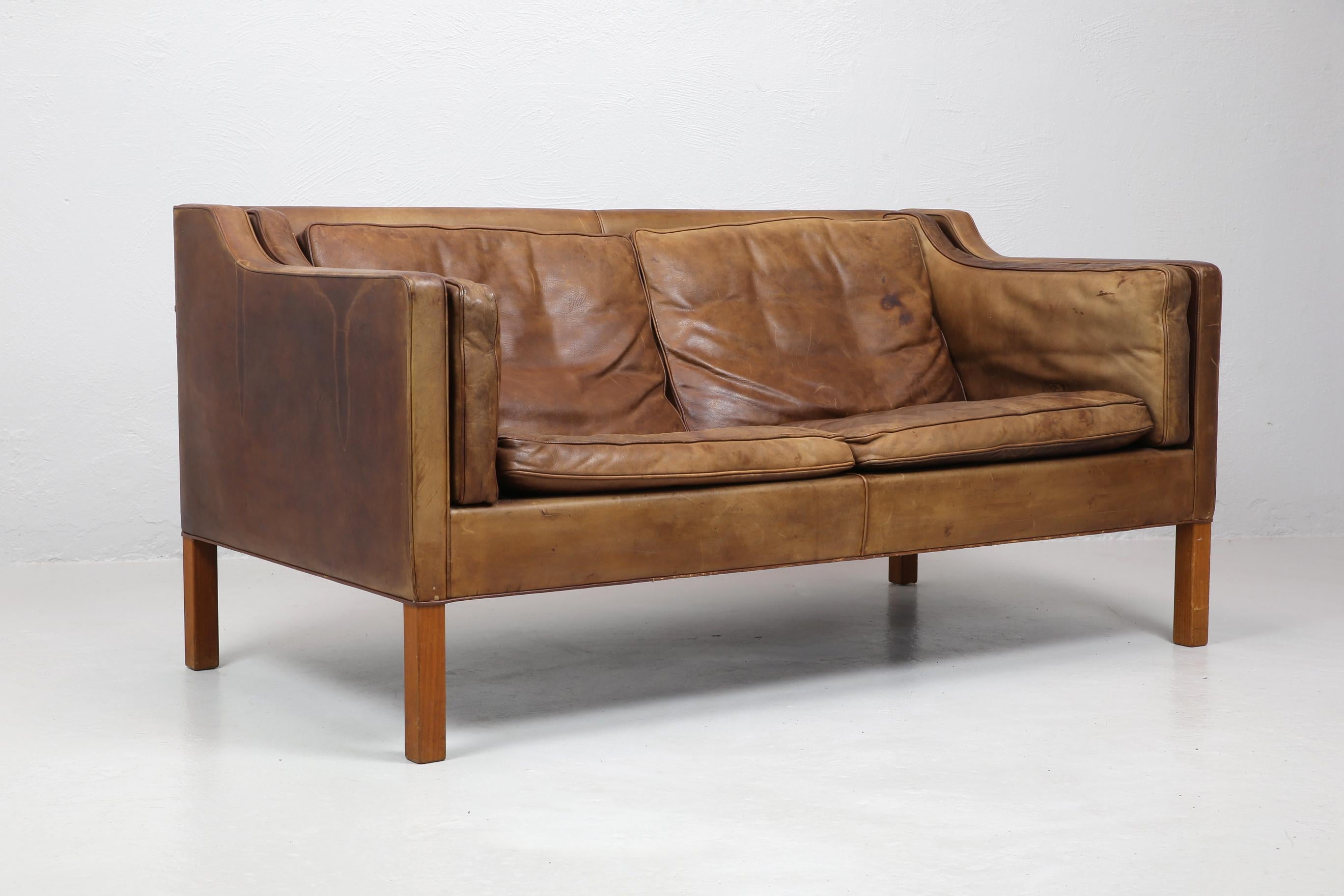 Mid-Century Modern Original Borge Mogensen 2212 Sofa in Patinated Leather, Denmark, 1960s-1970s