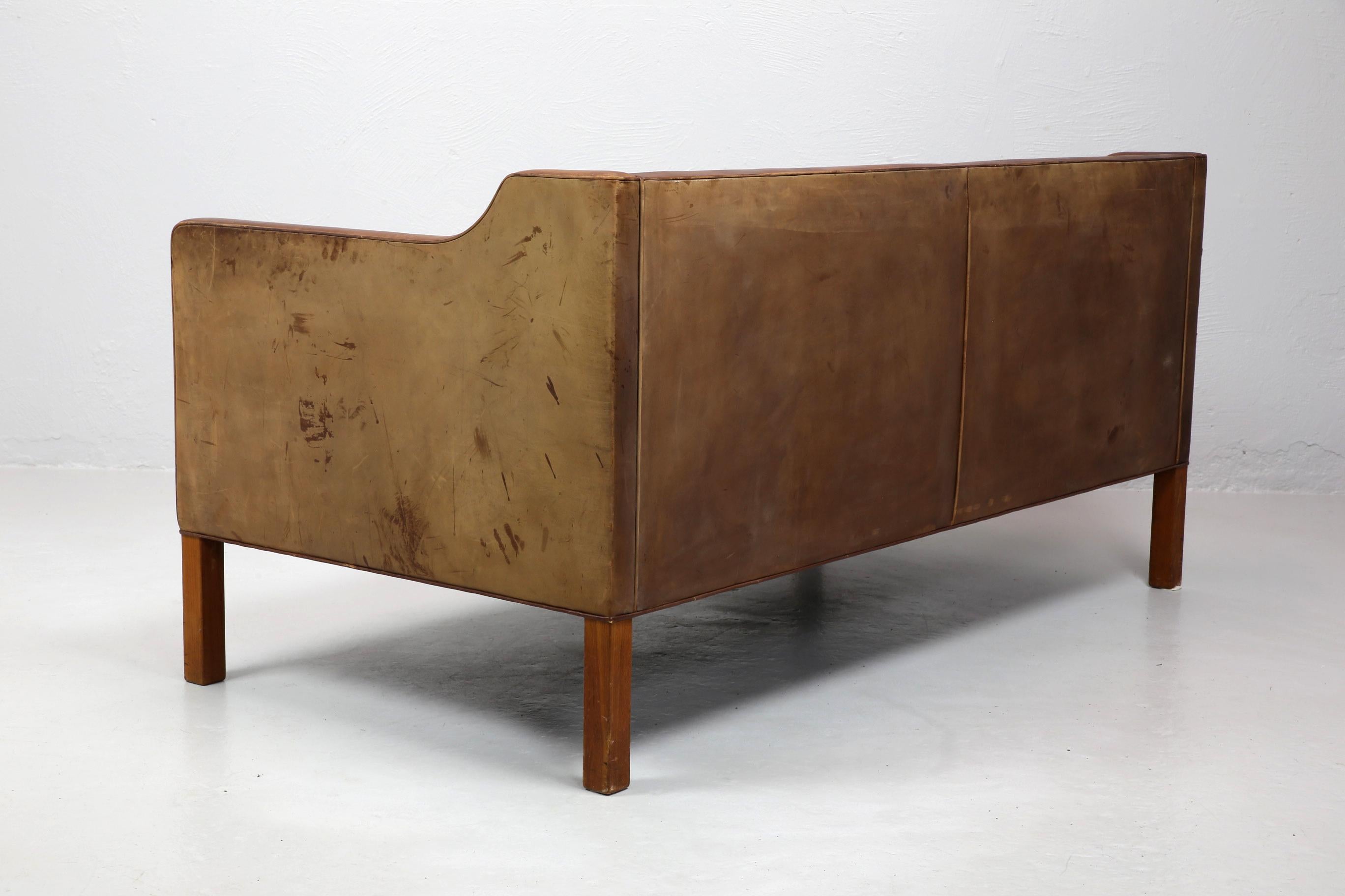 Danish Original Borge Mogensen 2212 Sofa in Patinated Leather, Denmark, 1960s-1970s