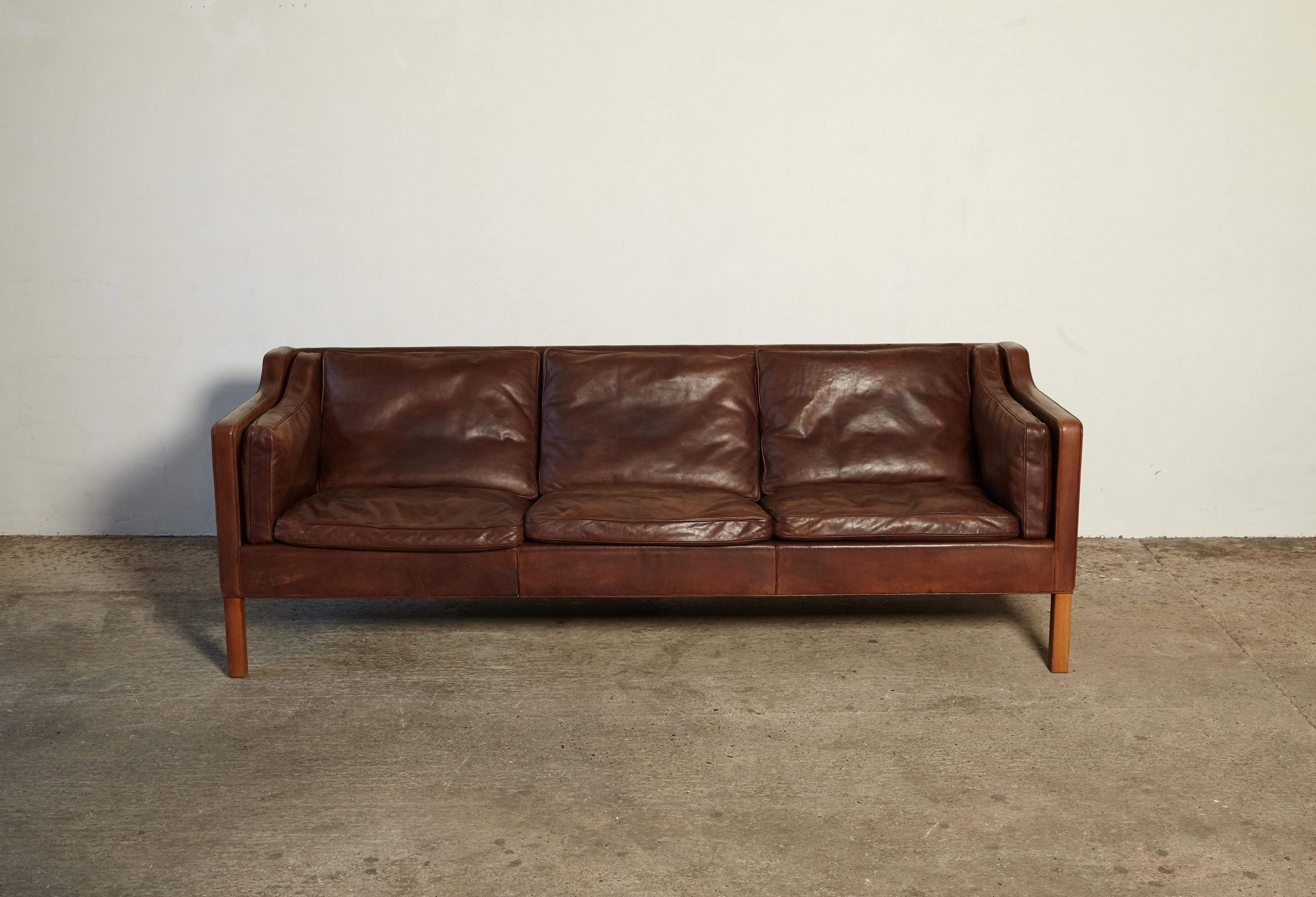 Mid-Century Modern Original Borge Mogensen 2213 Sofa in Patinated Leather, Denmark, 1960s-1970s