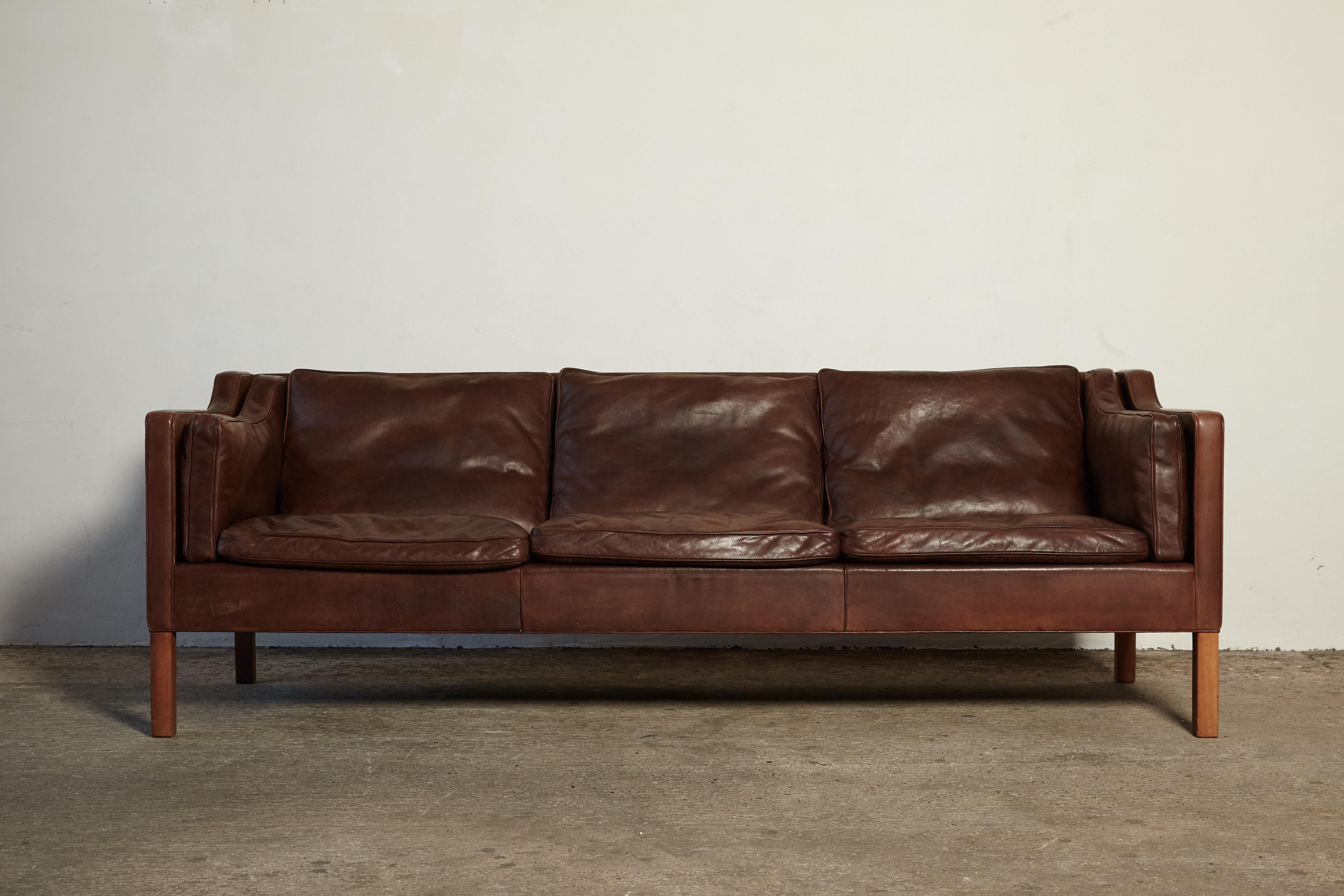 Danish Original Borge Mogensen 2213 Sofa in Patinated Leather, Denmark, 1960s-1970s
