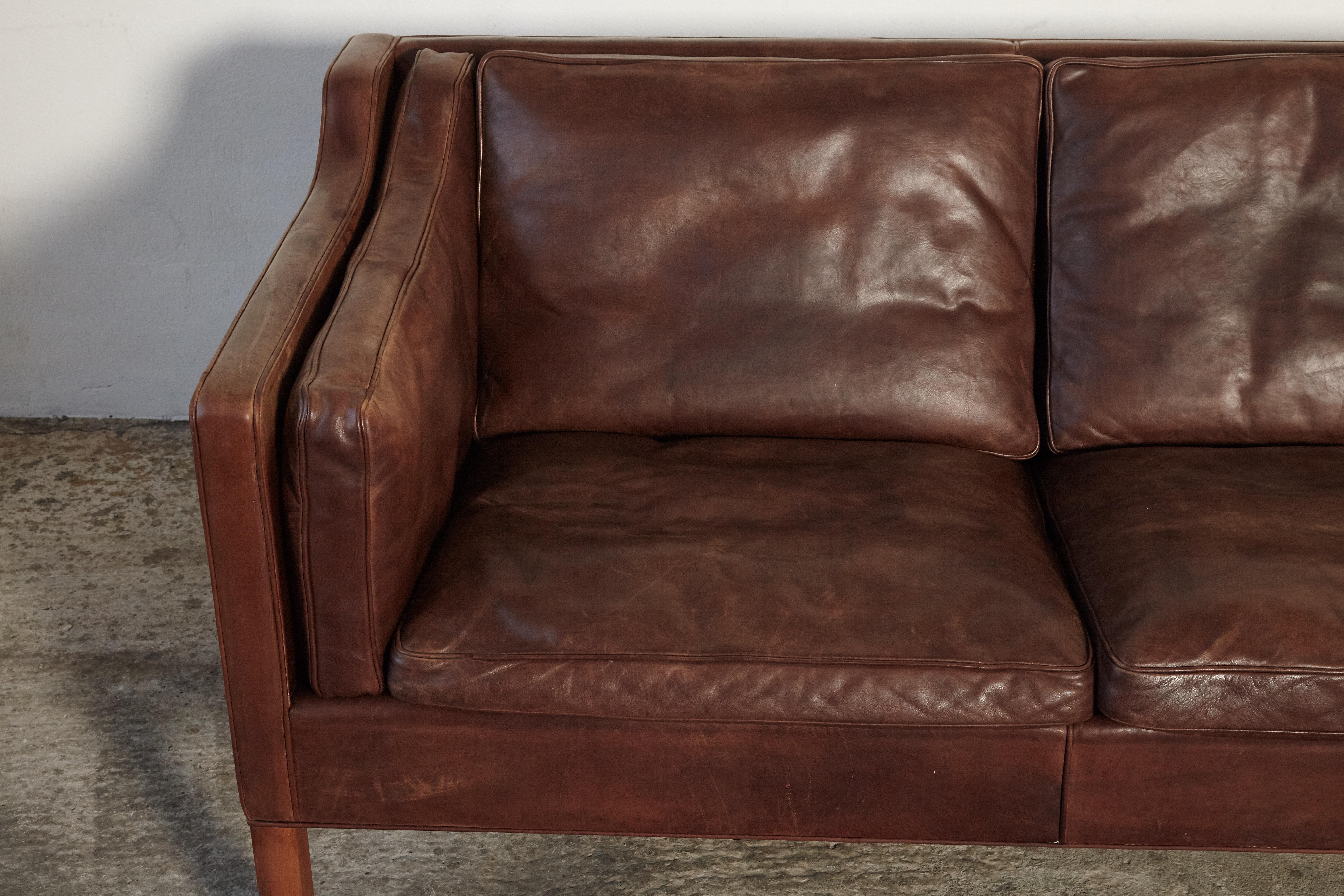 20th Century Original Borge Mogensen 2213 Sofa in Patinated Leather, Denmark, 1960s-1970s