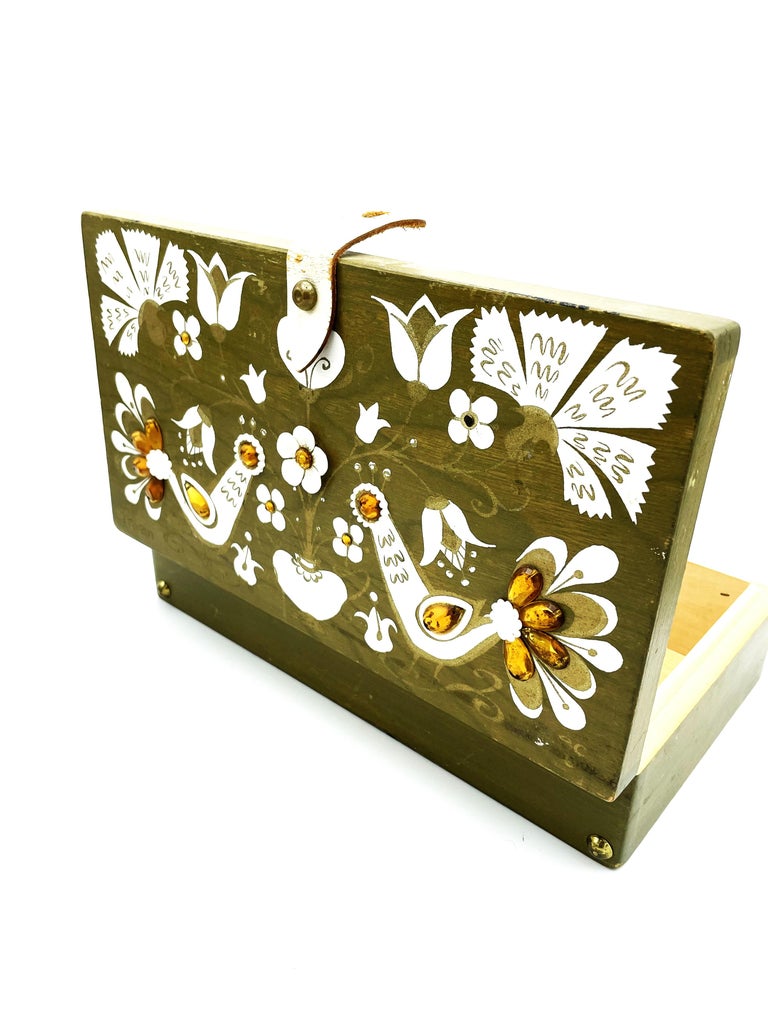 Original Box Bag by Collins of Texas made of mahagony handdecorated