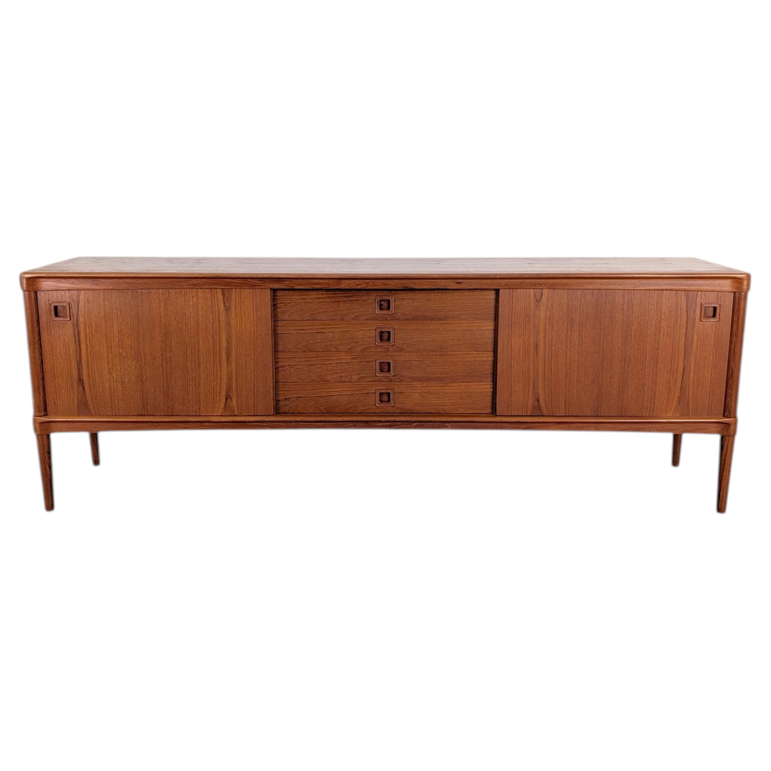 Credenza Bramin originale di H.W. Klein in teak, stile Mid-Century in vendita