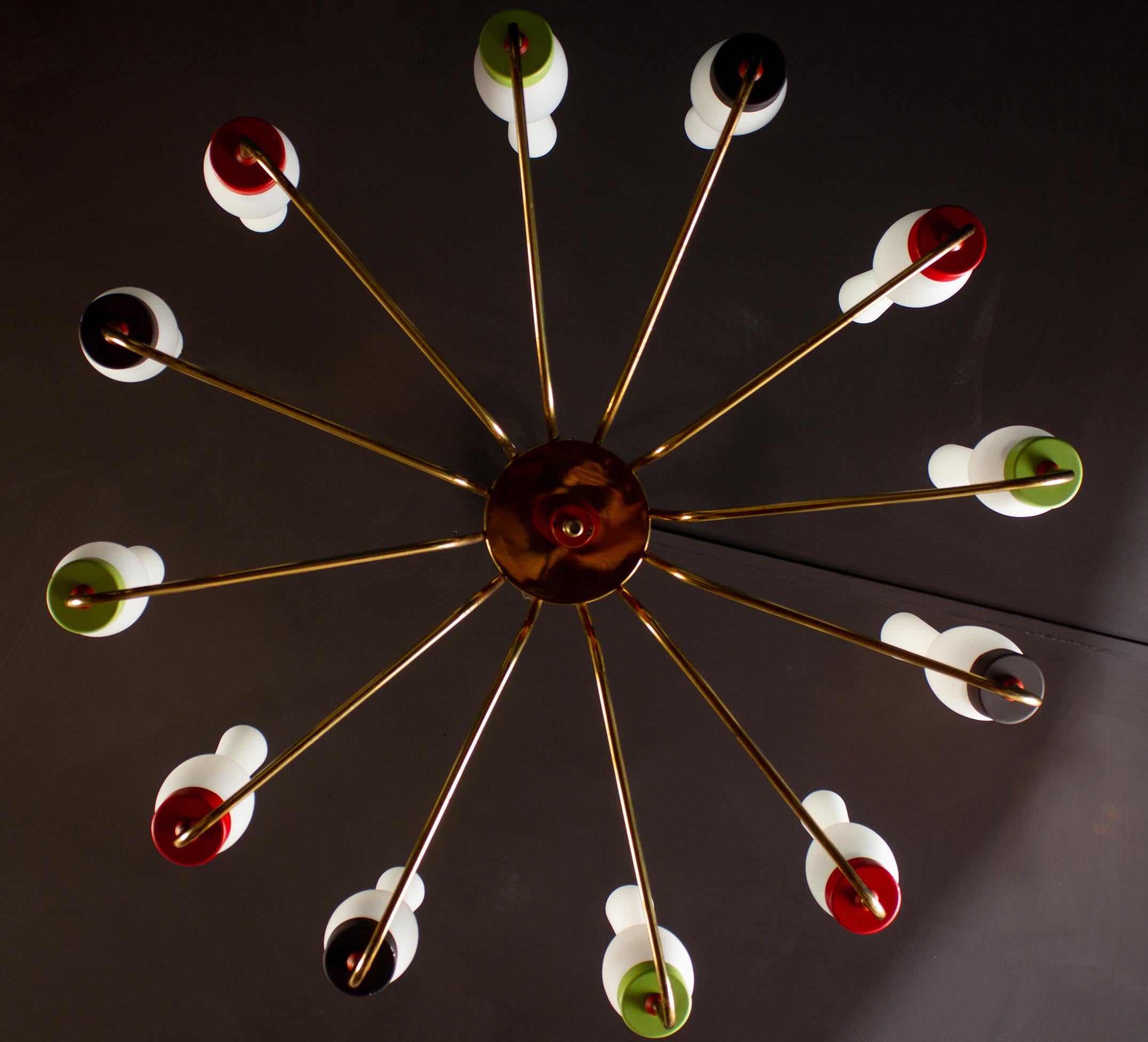 Araña original de latón y cristal de Murano atr. de Stilnovo Italia, años 50 en Bueno estado para la venta en Rome, IT