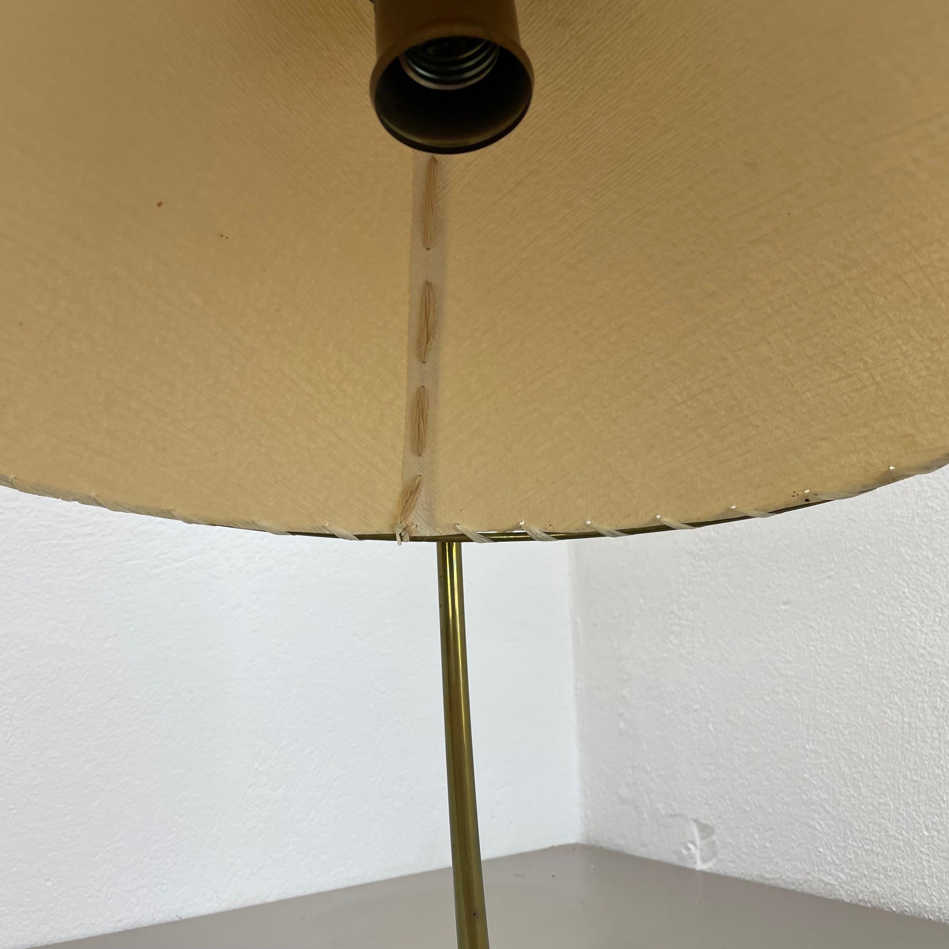 original laiton et papier bauhaus Table Light par PITT MÜLLER, Allemagne, années 1950 en vente 3