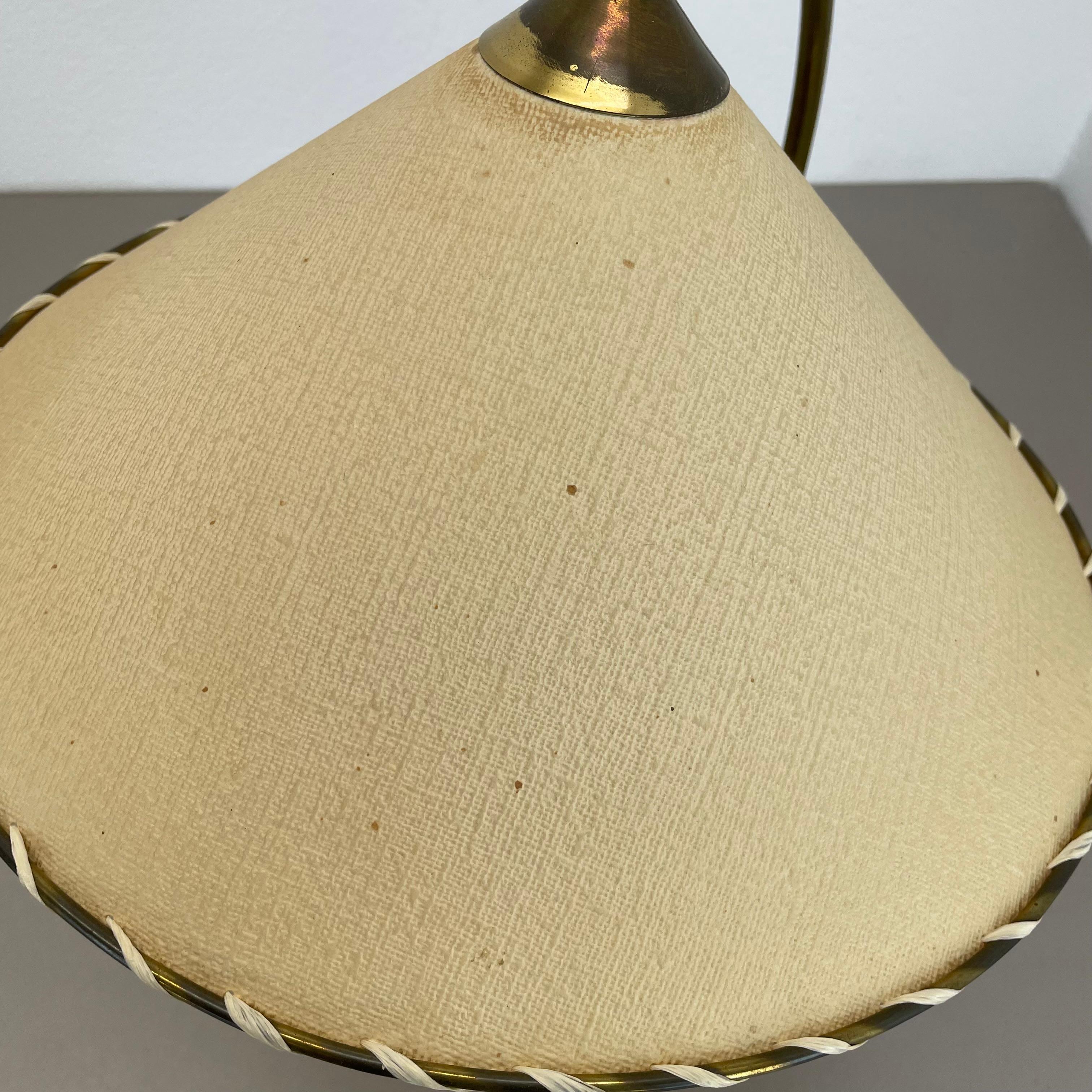 20ième siècle original laiton et papier bauhaus Table Light par PITT MÜLLER, Allemagne, années 1950 en vente