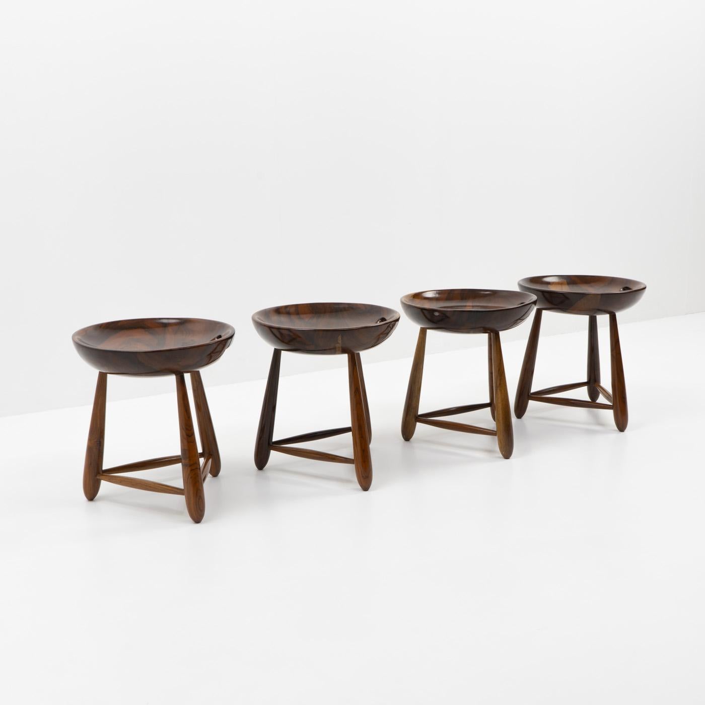 Bois de feuillus Tabourets Mocho brésiliens originaux par Sergio Rodrigues pour Oca, années 1950 en vente