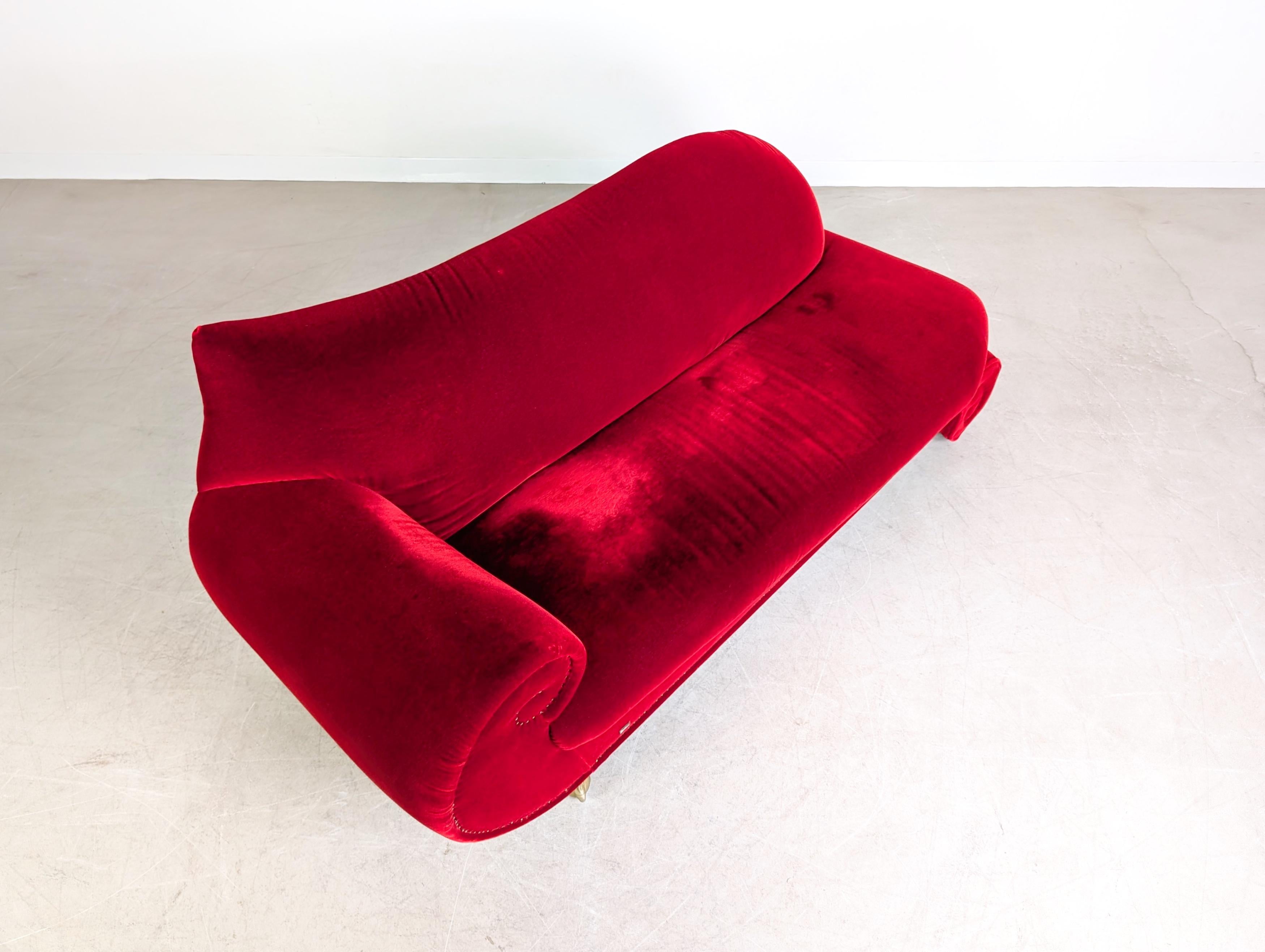 Original Bretz Gaudi Sofa Design Couch Recamiere rot samt For Sale 3