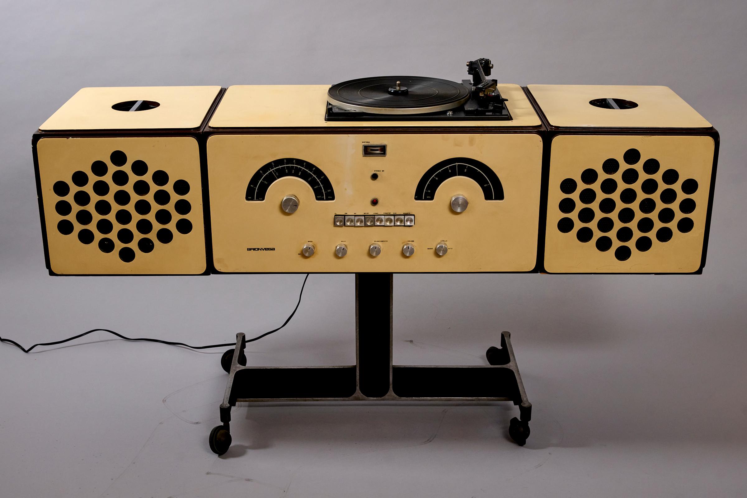 20th Century Original Brionvega record player and radio Rr126 c1965