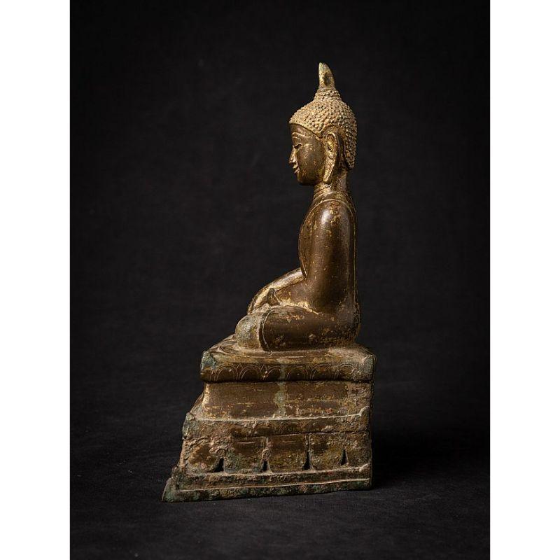 antique bronze buddha