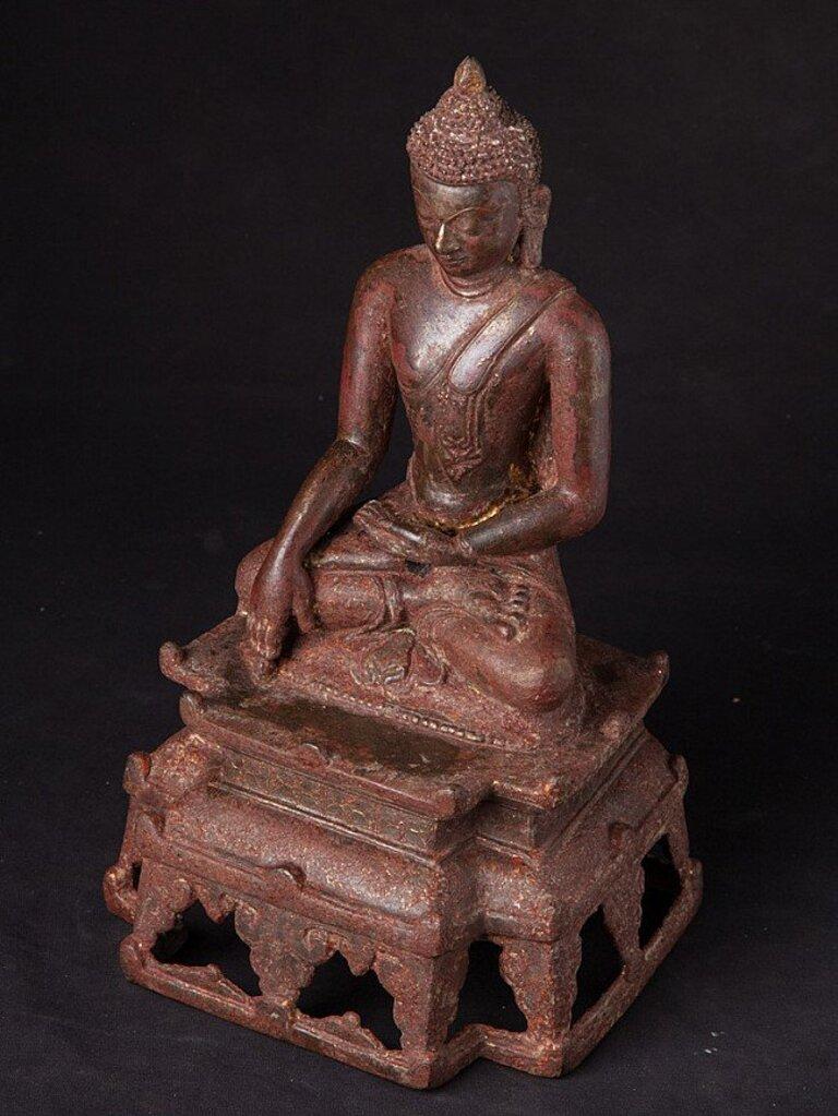 Original Bronze Pagan Buddha Statue from Burma For Sale 7