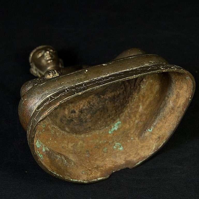 Original Bronze Pagan Buddha Statue from Burma For Sale 8