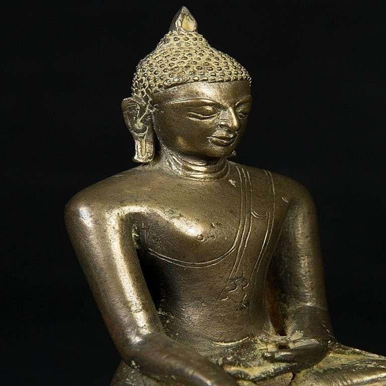 Original Bronze Pagan Buddha Statue from Burma For Sale 2