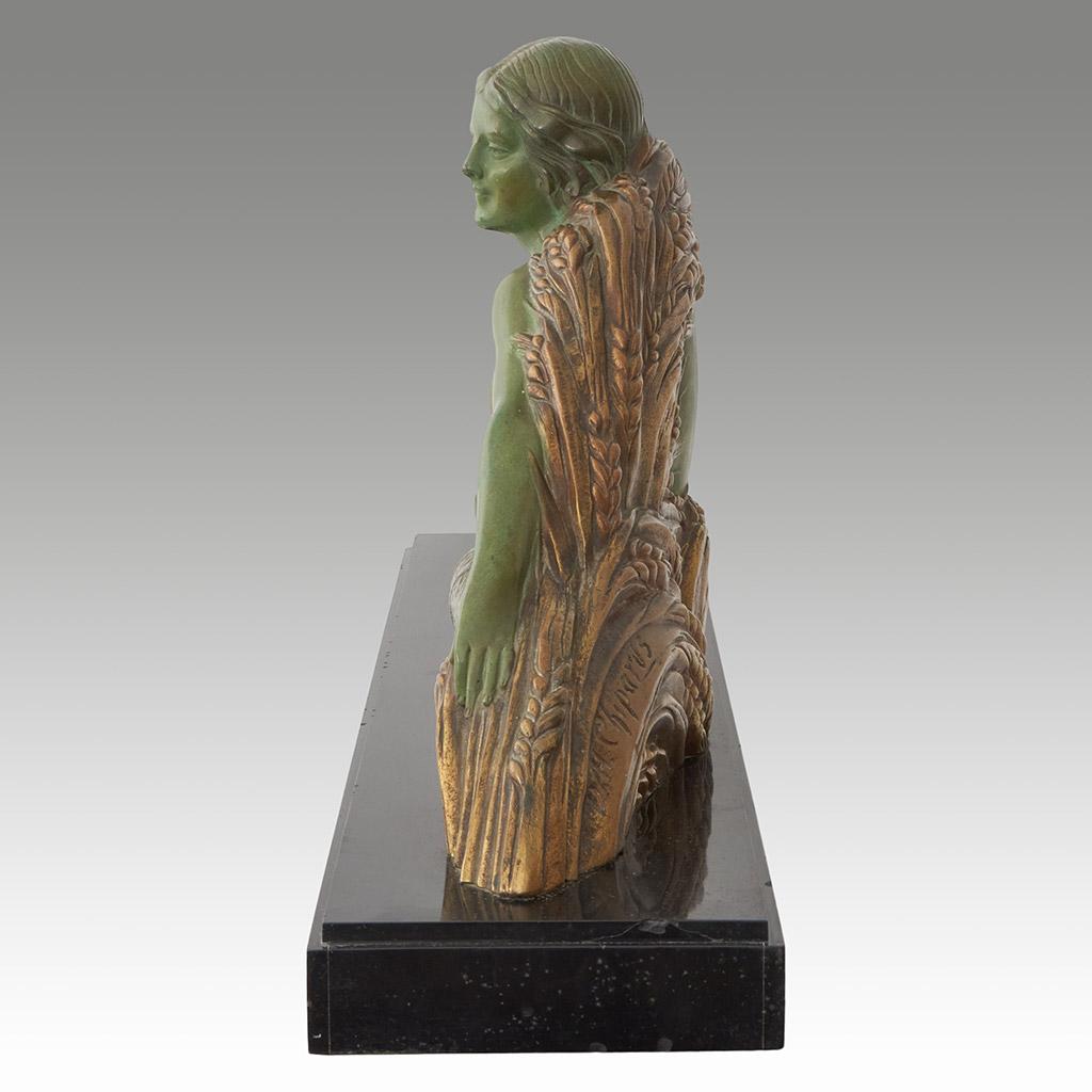 Bronze Sculpture originale de Demetre Chiparus d'un nu couché  en vente